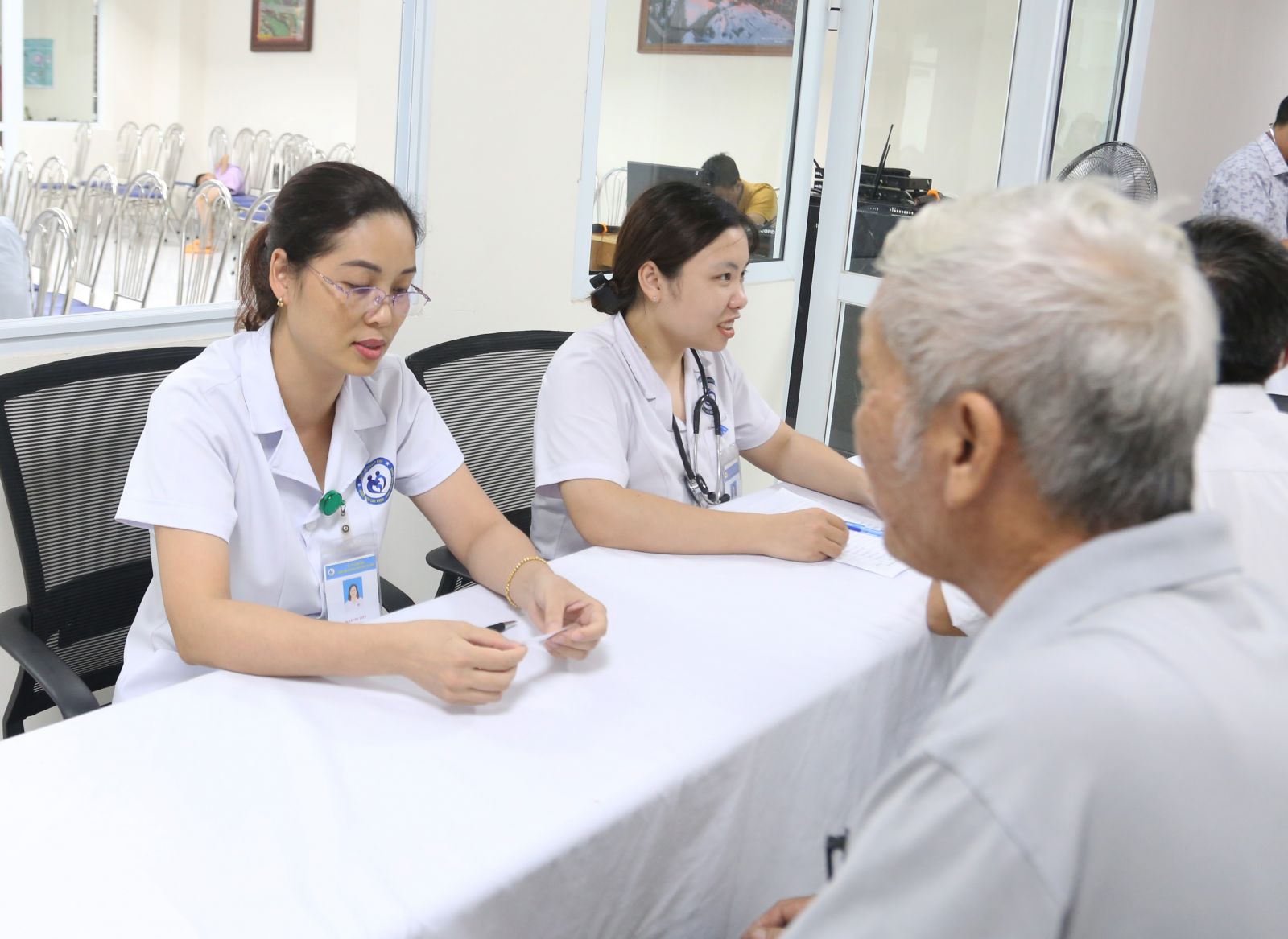 Ph&ograve;ng bệnh từ sớm , đầu tư cho tương lai v&agrave; sức khỏe cộng đồng - Ảnh 3.