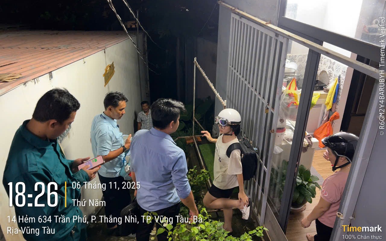 Ngay trong đêm, Vũng Tàu di dời 81 người khỏi khu vực có nguy cơ sạt lở
