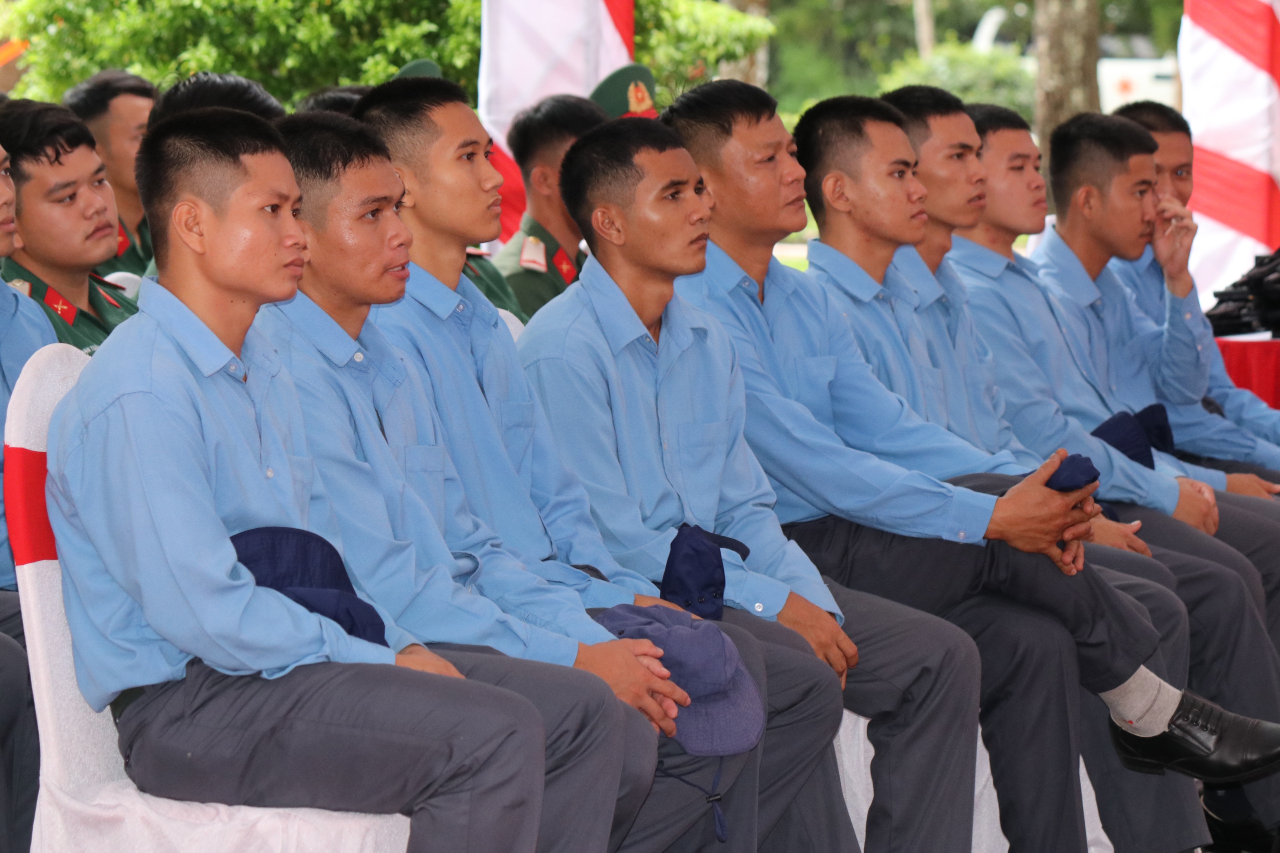 Qu&acirc;n khu 7 tổ chức lễ xuất qu&acirc;n l&agrave;m nhiệm vụ t&igrave;m kiếm, quy tập h&agrave;i cốt liệt sĩ tại Campuchia - Ảnh 1.