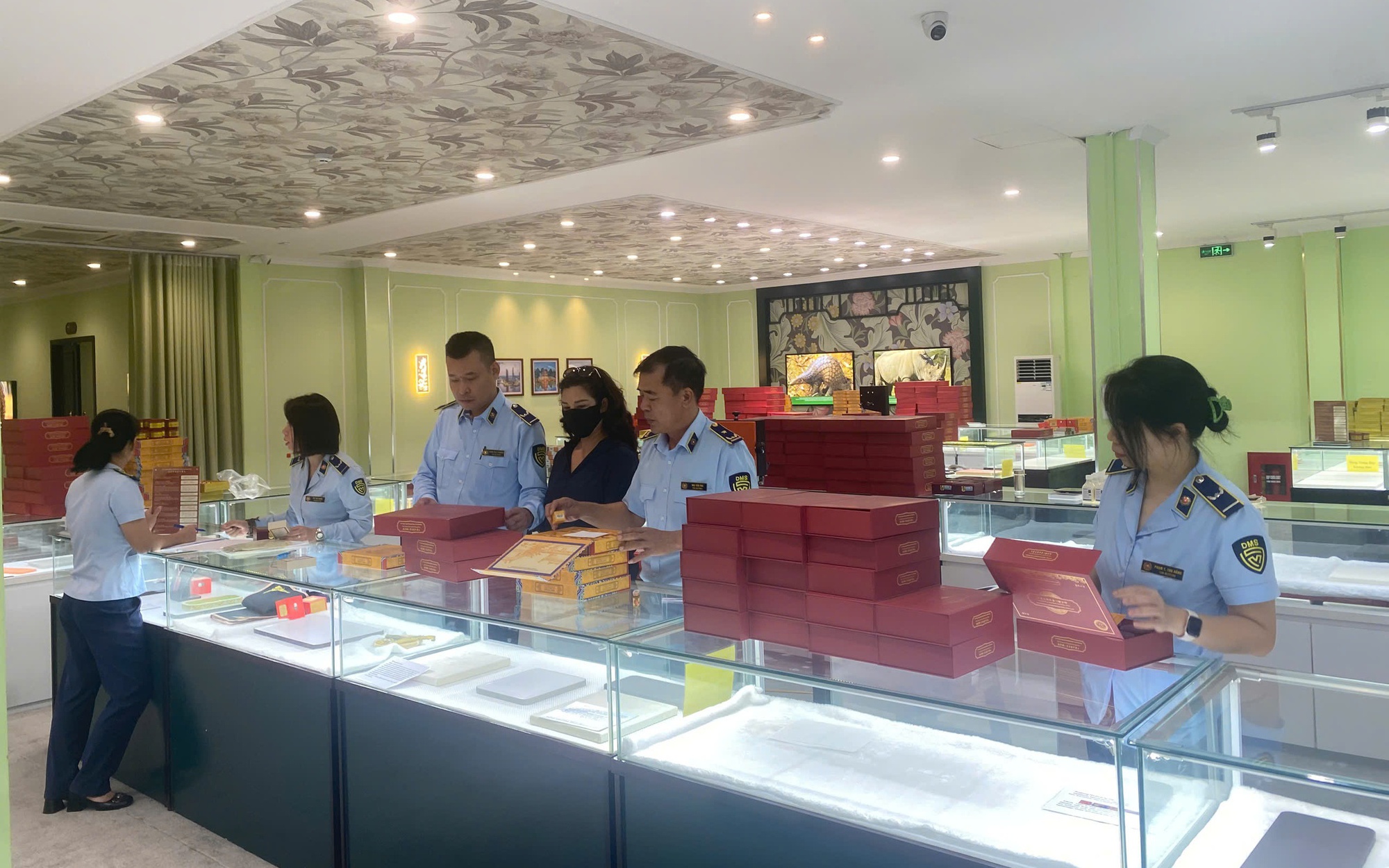 Phát hiện hàng ngàn hộp An Cung ngưu Hoàng Nam Dương nhập lậu