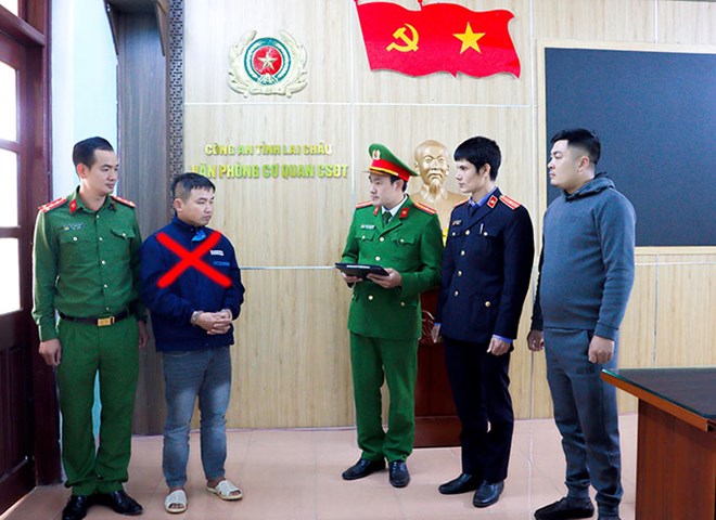Bắt đối tượng nhắn tin cho Ph&oacute; Gi&aacute;m đốc C&ocirc;ng an tỉnh để thực hiện h&agrave;nh vi lừa đảo - Ảnh 1.