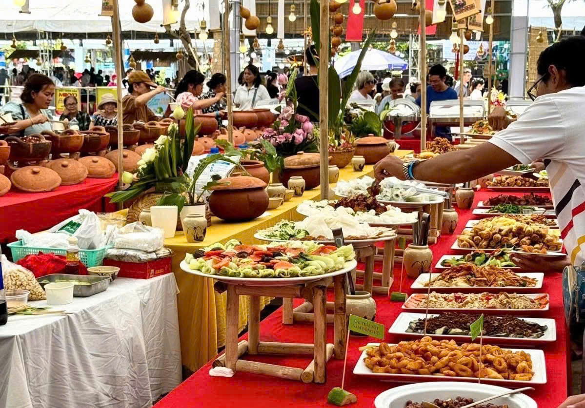 Những dấu ấn nổi bật của Lễ hội Ẩm thực Chay 2025 - Ảnh 1.