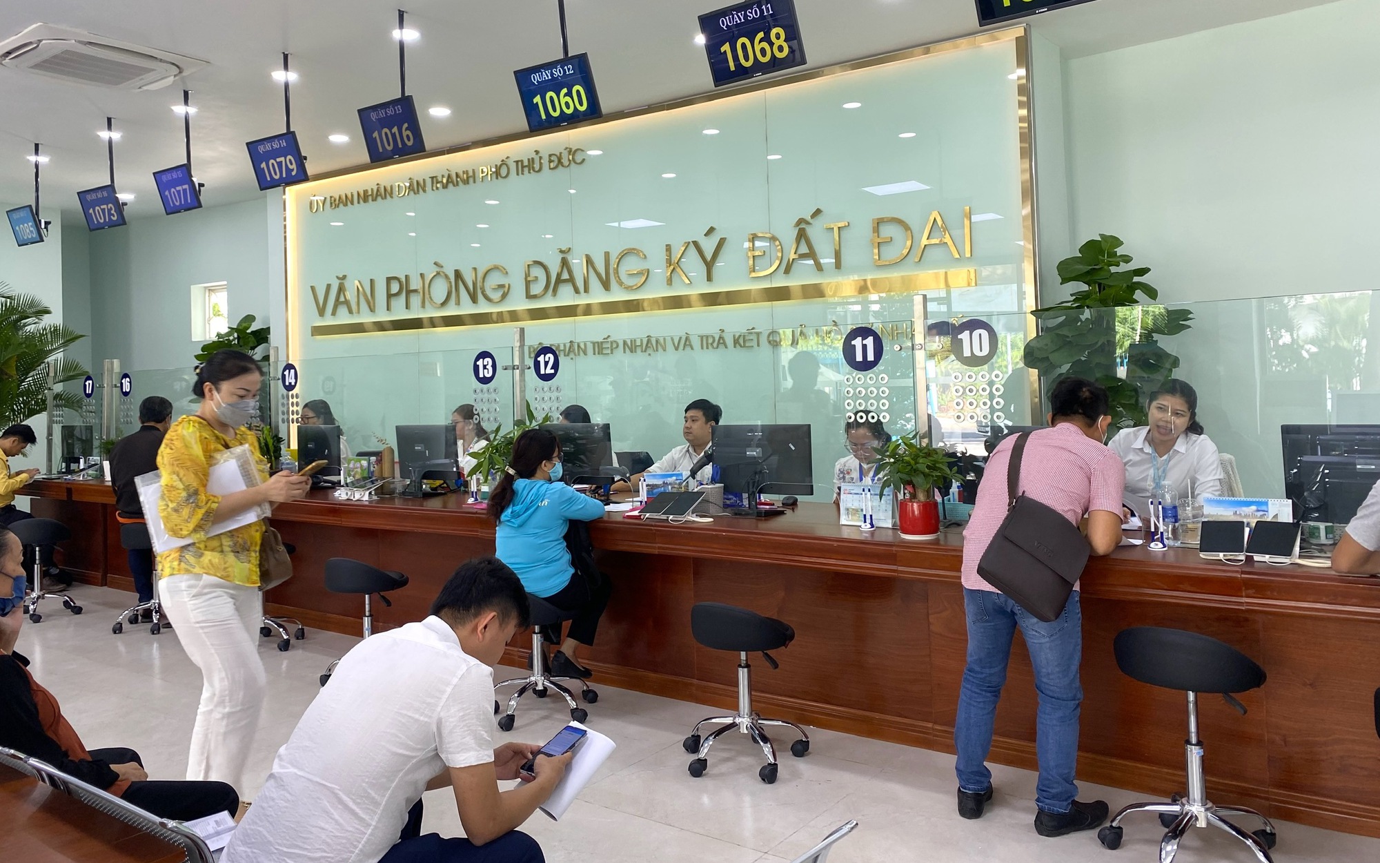 TP HCM: Văn phòng Đăng ký đất đai hoàn trả hàng trăm triệu chuyển nhầm