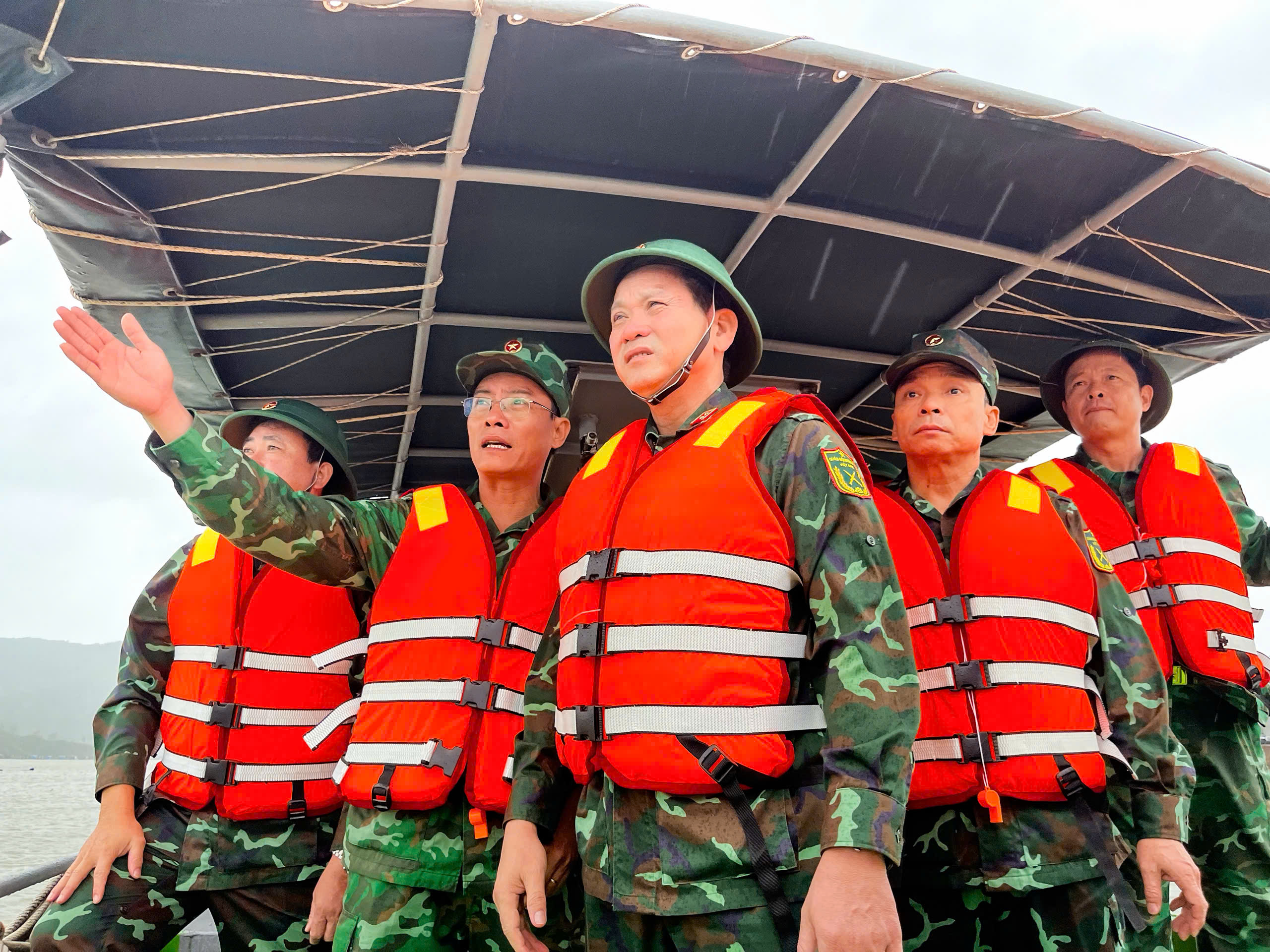Phó thủ tướng Trần Hồng Hà chỉ đạo ứng phó bão số 13 Kalmeagi tại gia Lai - Ảnh 3.