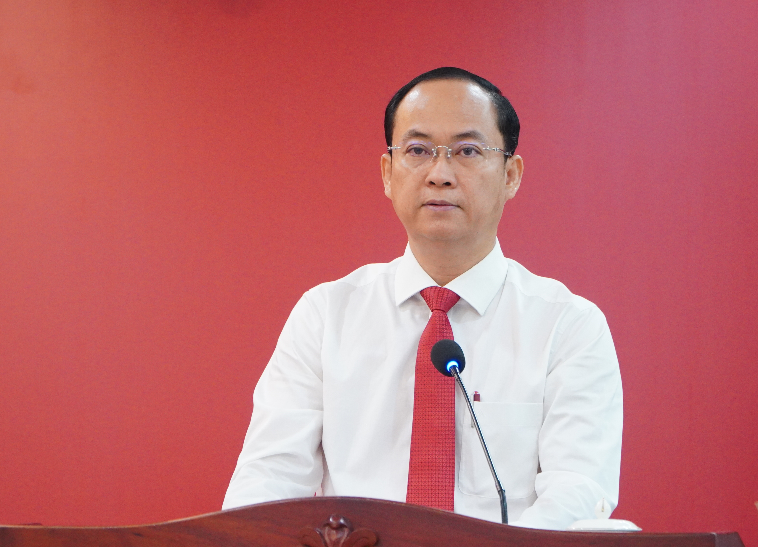 Lễ tuyên dương "Dân vận khéo" tại TP HCM: không tặng hoa, dành kinh phí ủng hộ đồng bào miền Trung - Ảnh 2.