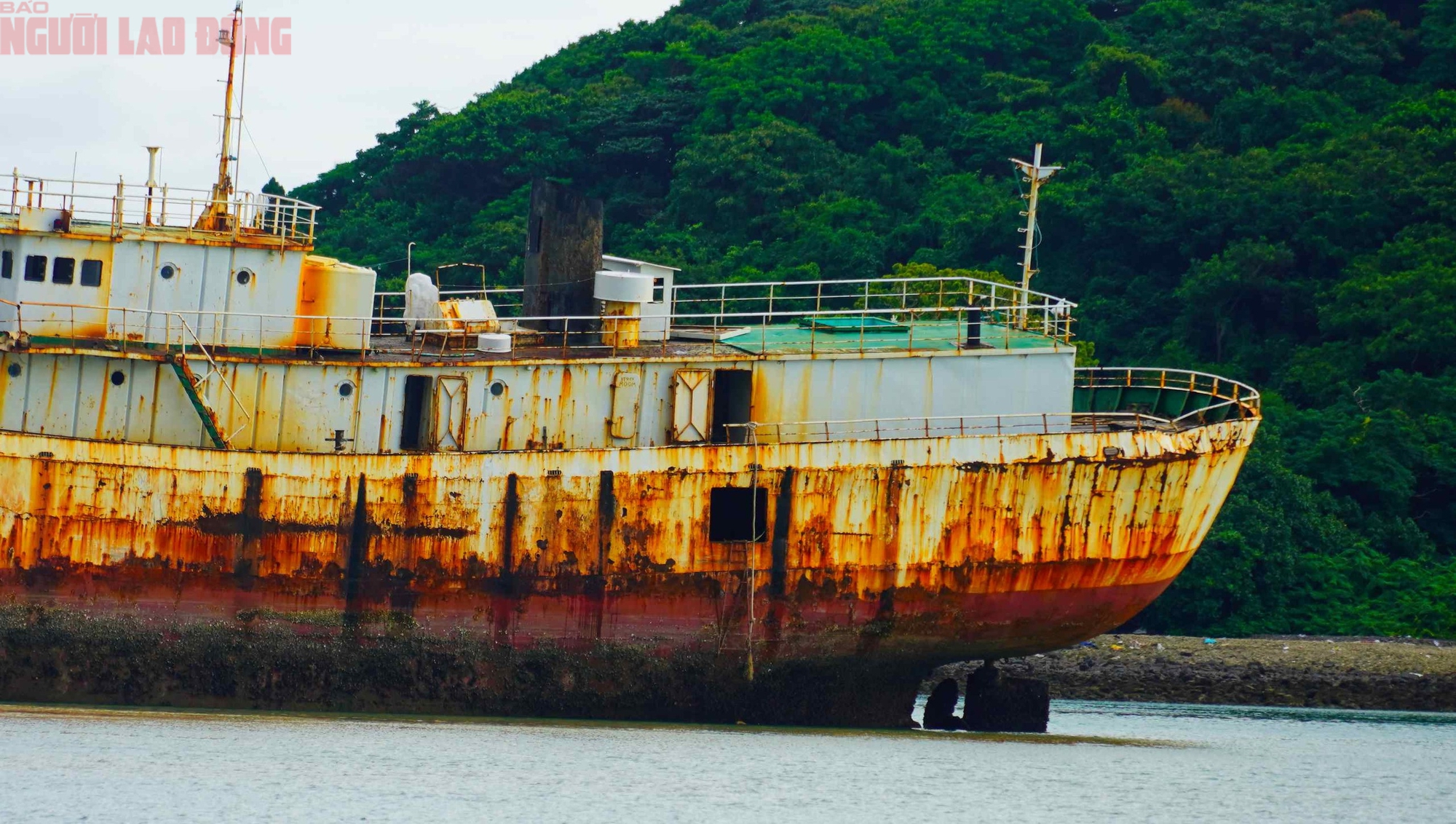 Tàu "Sheng Li" rời Côn Đảo, khép lại hành trình con tàu bỏ hoang từng gây sốt mạng xã hội - Ảnh 4.