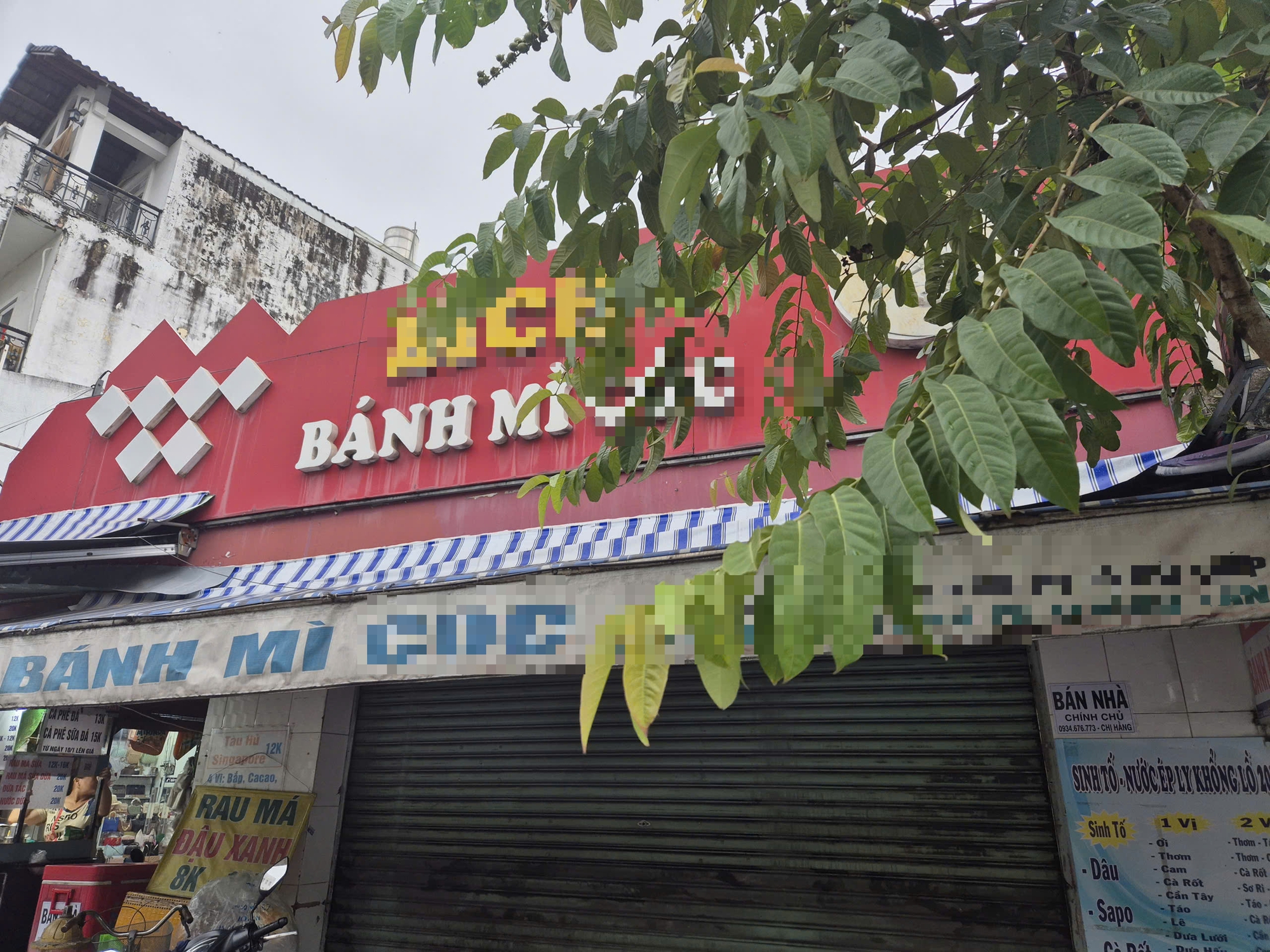 TP HCM: Hơn 40 người nghi ngộ độc sau khi ăn b&aacute;nh m&igrave; ở phường Hạnh Th&ocirc;ng - Ảnh 1.