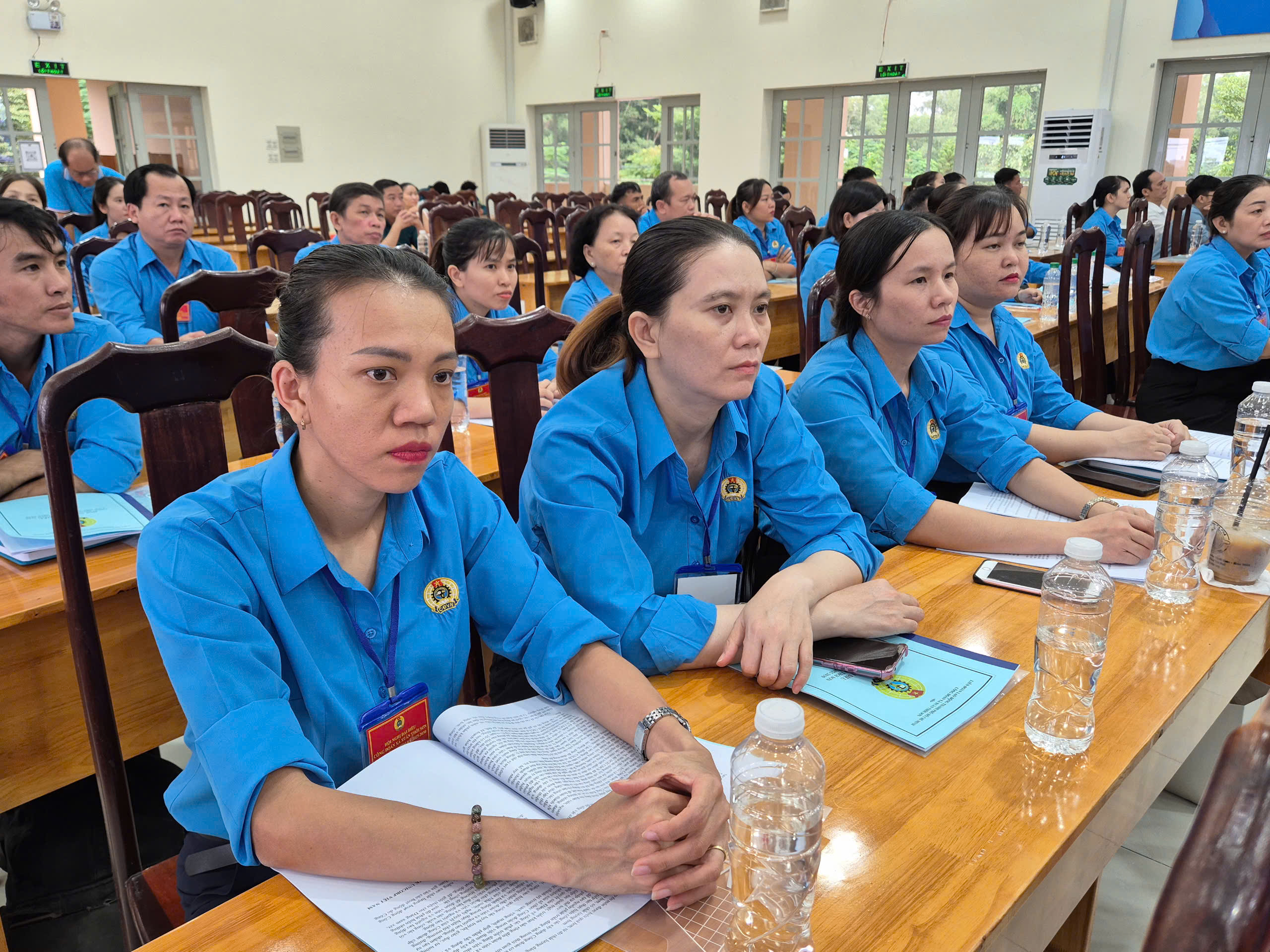 Đề xuất mức xử phạt đối với doanh nghiệp cho c&aacute;n bộ C&ocirc;ng đo&agrave;n nghỉ việc tr&aacute;i luật - Ảnh 1.