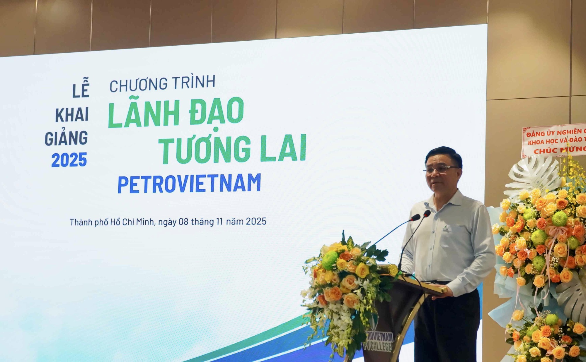 Petrovietnam khai giảng chương tr&igrave;nh "l&atilde;nh đạo tương lai" - Ảnh 4.