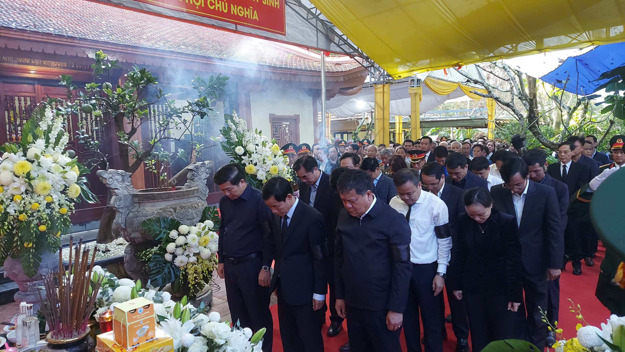 Truy điệu, an t&aacute;ng nhiều h&agrave;i cốt liệt sĩ được t&igrave;m thấy trong Hang T&aacute;m C&ocirc; - Ảnh 4.