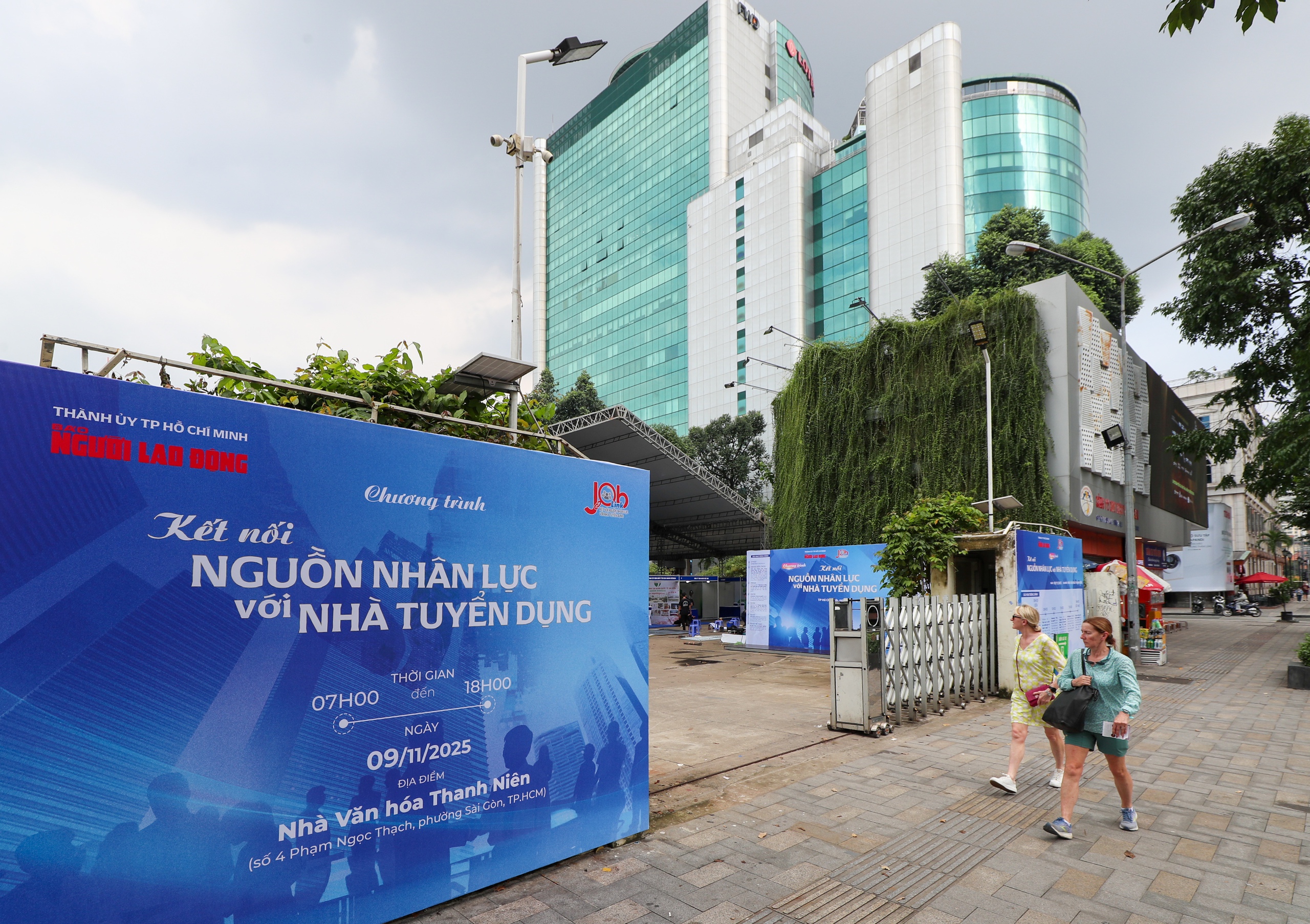 Kh&ocirc;ng kh&iacute; rộn r&agrave;ng trước ng&agrave;y khai mạc Job Link 2025 - Ảnh 1.
