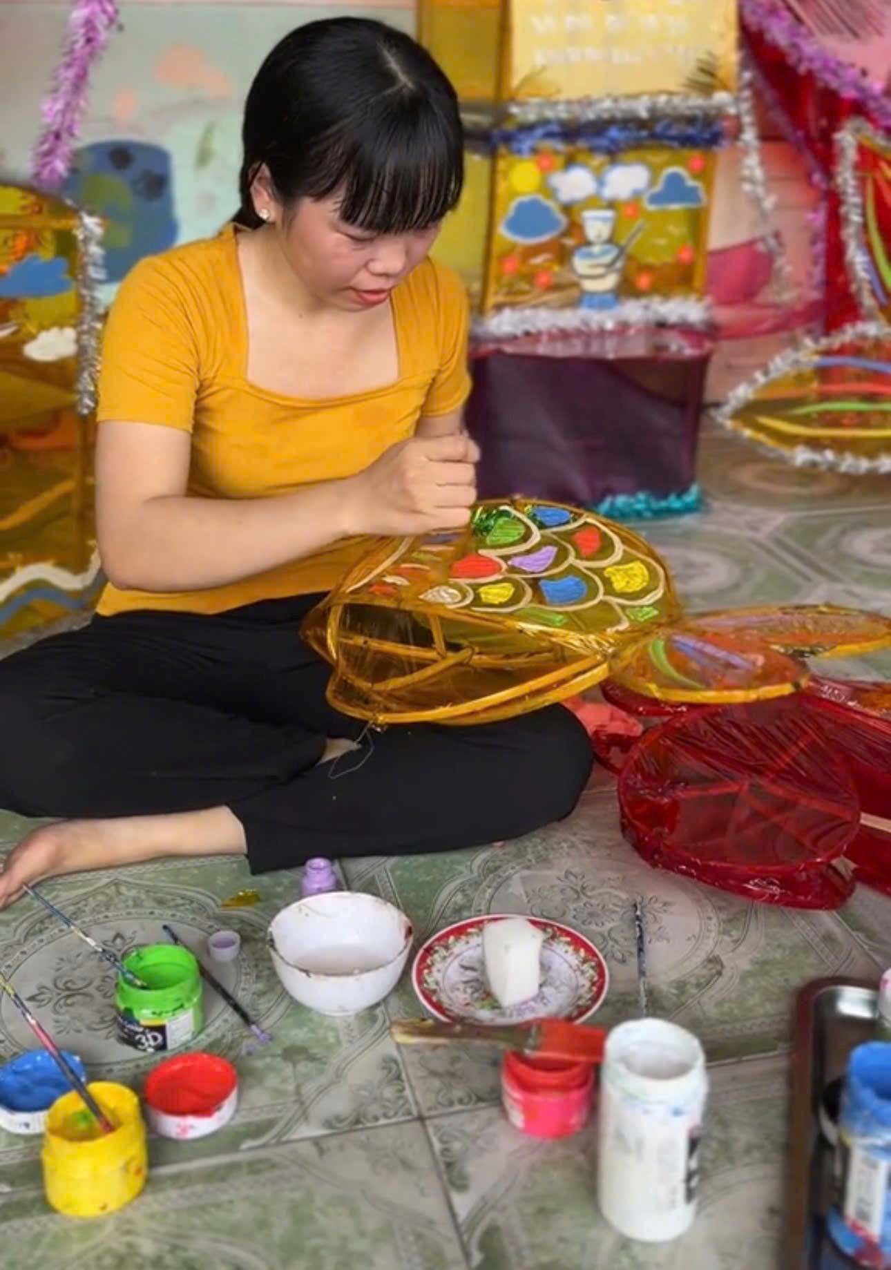 Nghề thổi hồn vào ánh sáng - Ảnh 1.