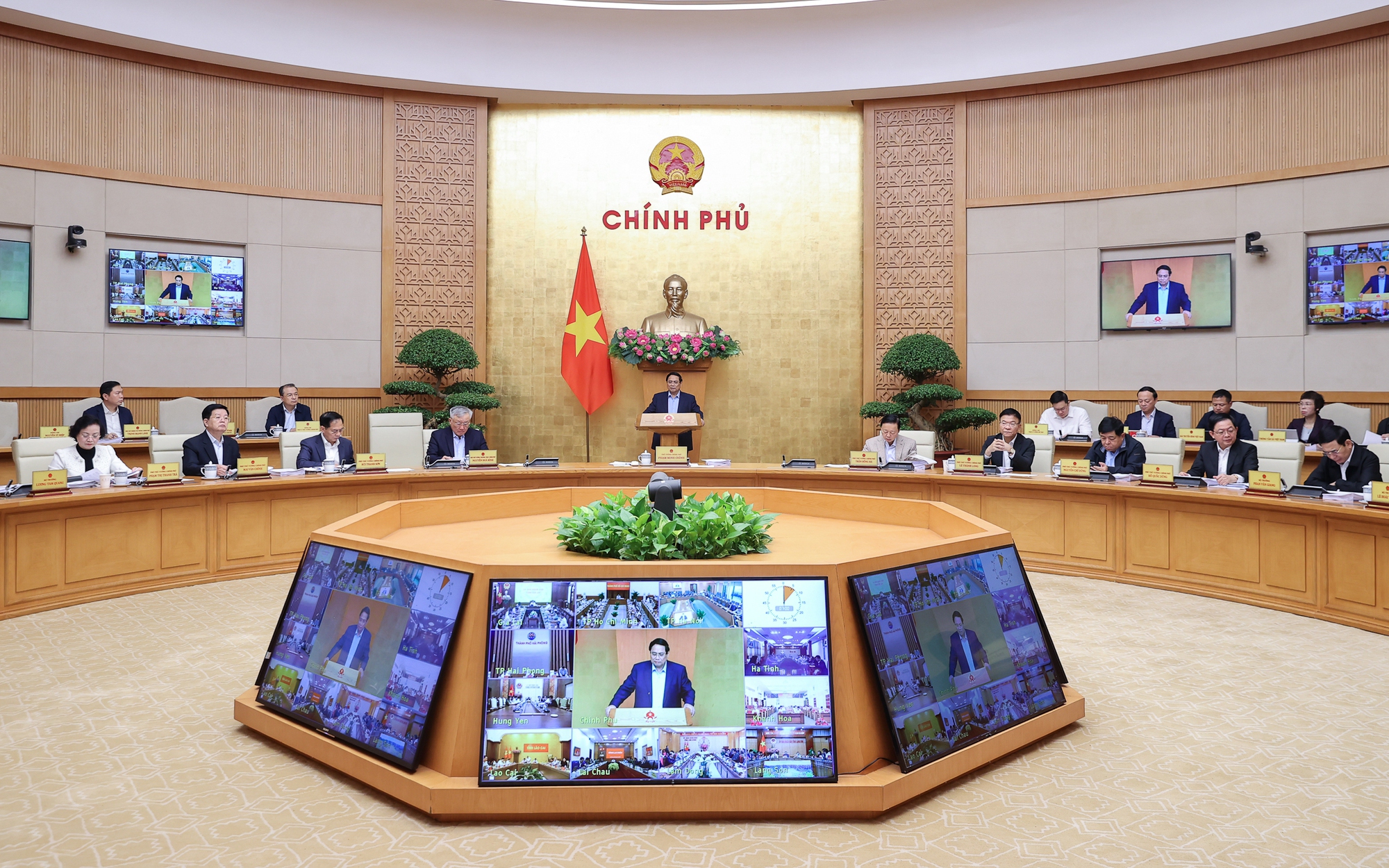 Tốc độ tăng GDP quý IV phải đạt trên 8,4%