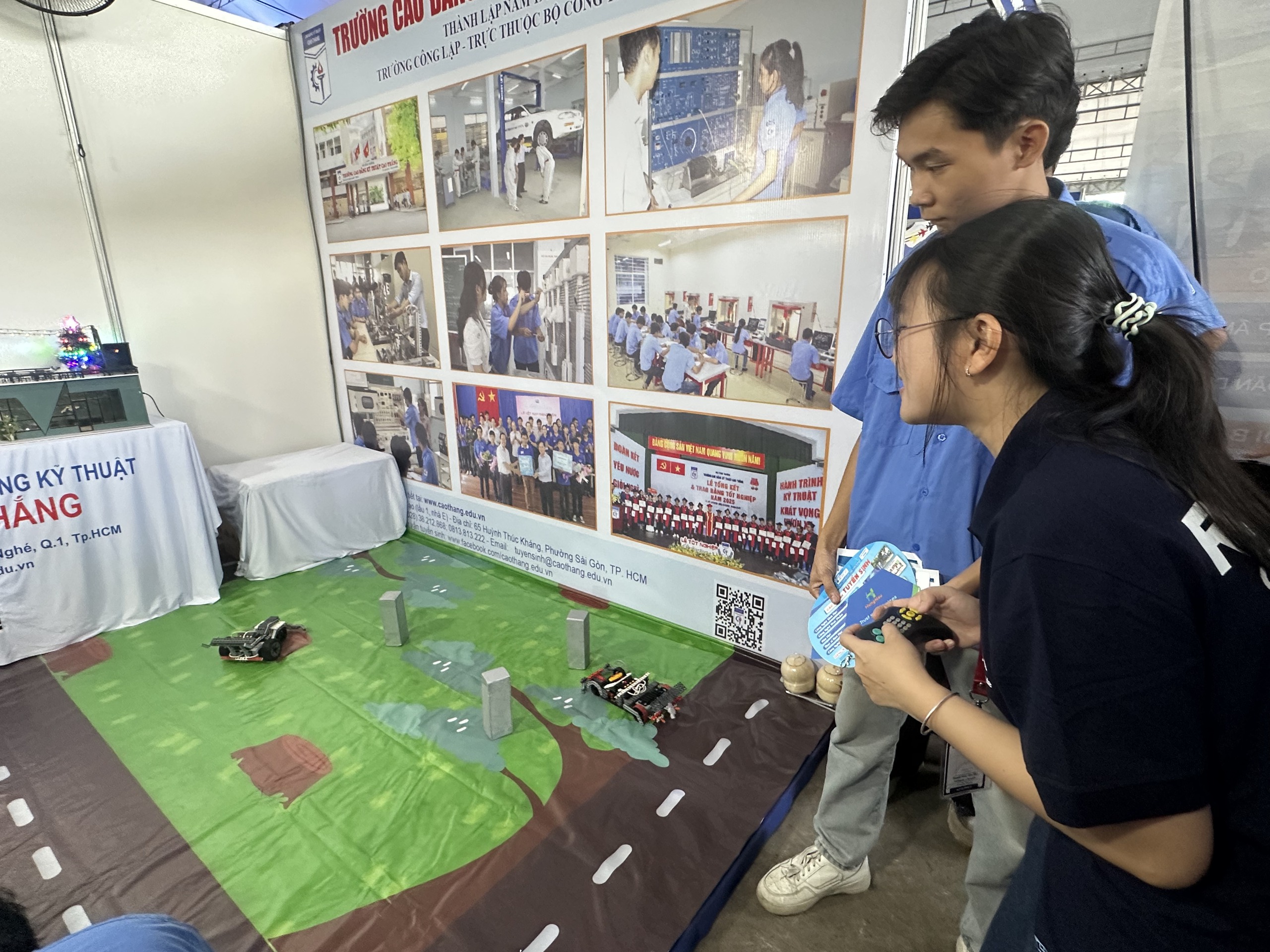 Những gian h&agrave;ng độc đ&aacute;o tại Job Link 2025 - Ảnh 2.