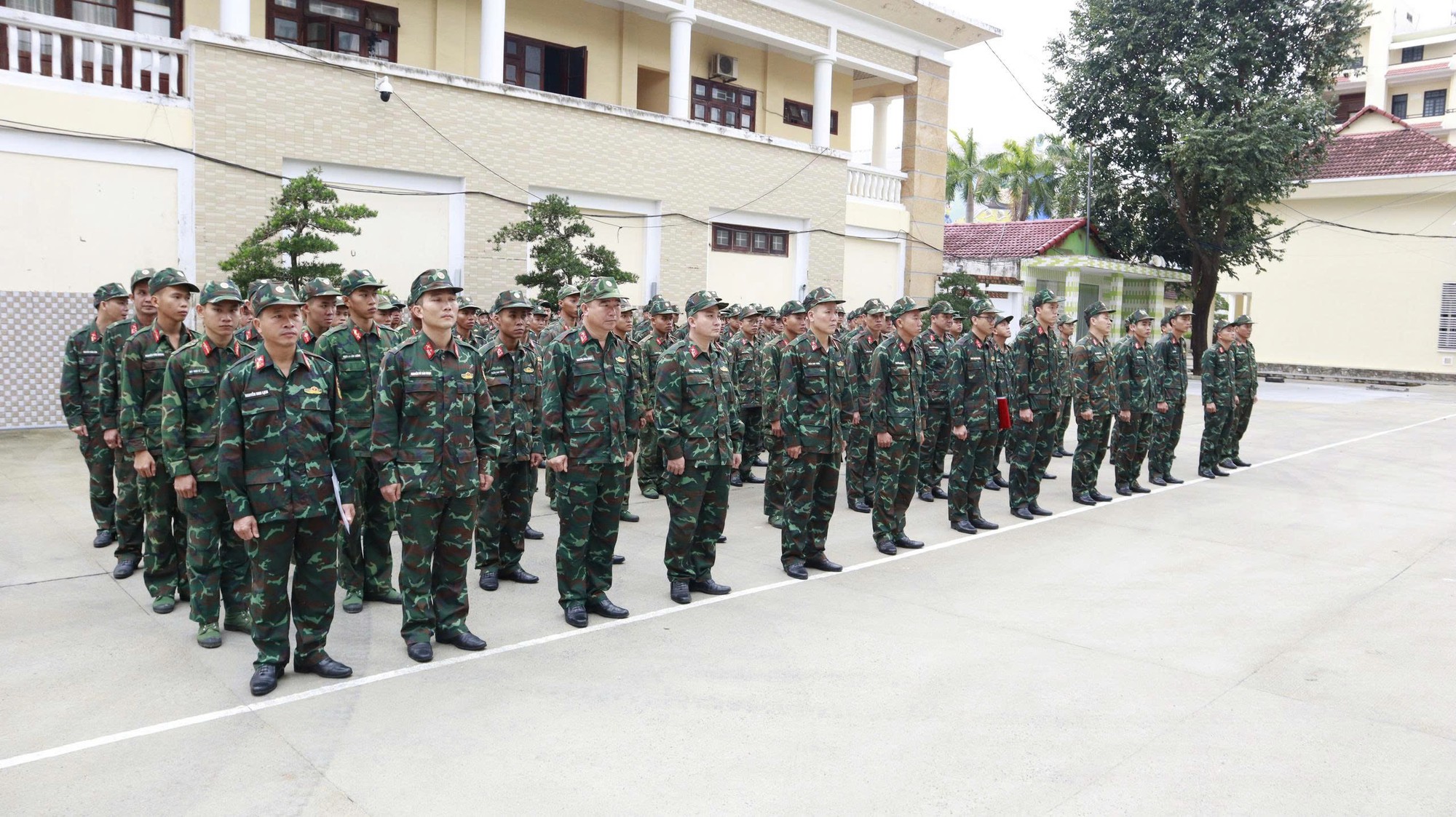Đ&agrave; Nẵng xuất qu&acirc;n thực hiện Chiến dịch Quang Trung, dựng lại nh&agrave; cho d&acirc;n v&ugrave;ng lũ Đăk Lăk - Ảnh 2.