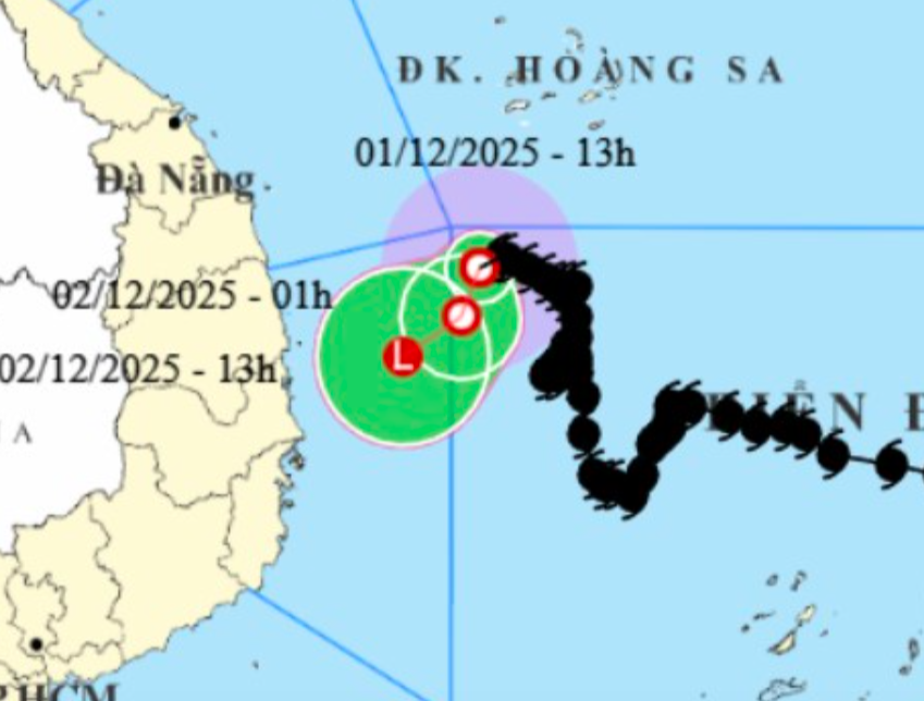 B&atilde;o số 15 suy yếu th&agrave;nh &aacute;p thấp nhiệt đới, dự b&aacute;o nhiều tỉnh, th&agrave;nh miền Trung sắp mưa lớn - Ảnh 1.