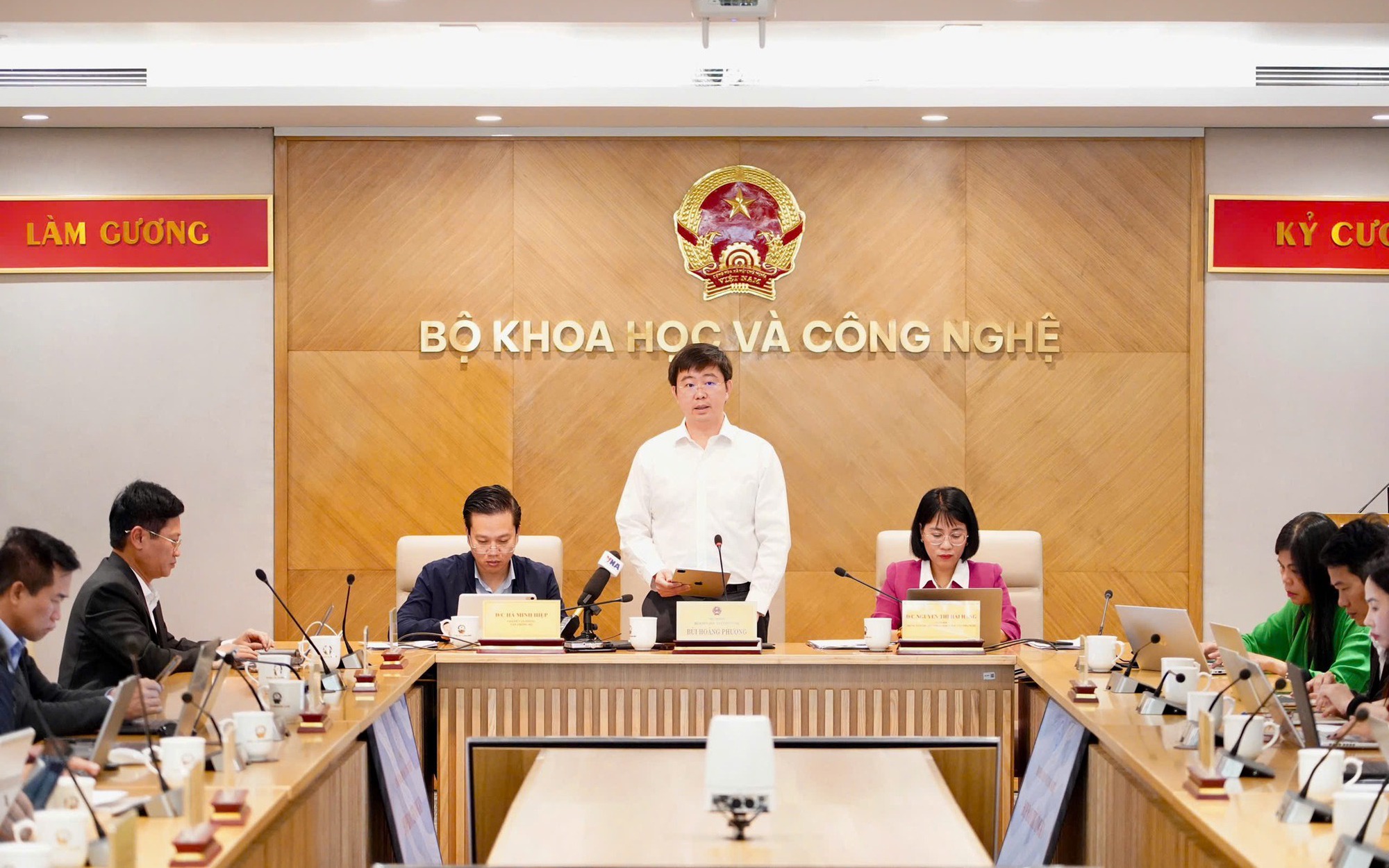 Thông tin về Giải thưởng Hồ Chí Minh và Giải thưởng Nhà nước về Khoa học và Công nghệ