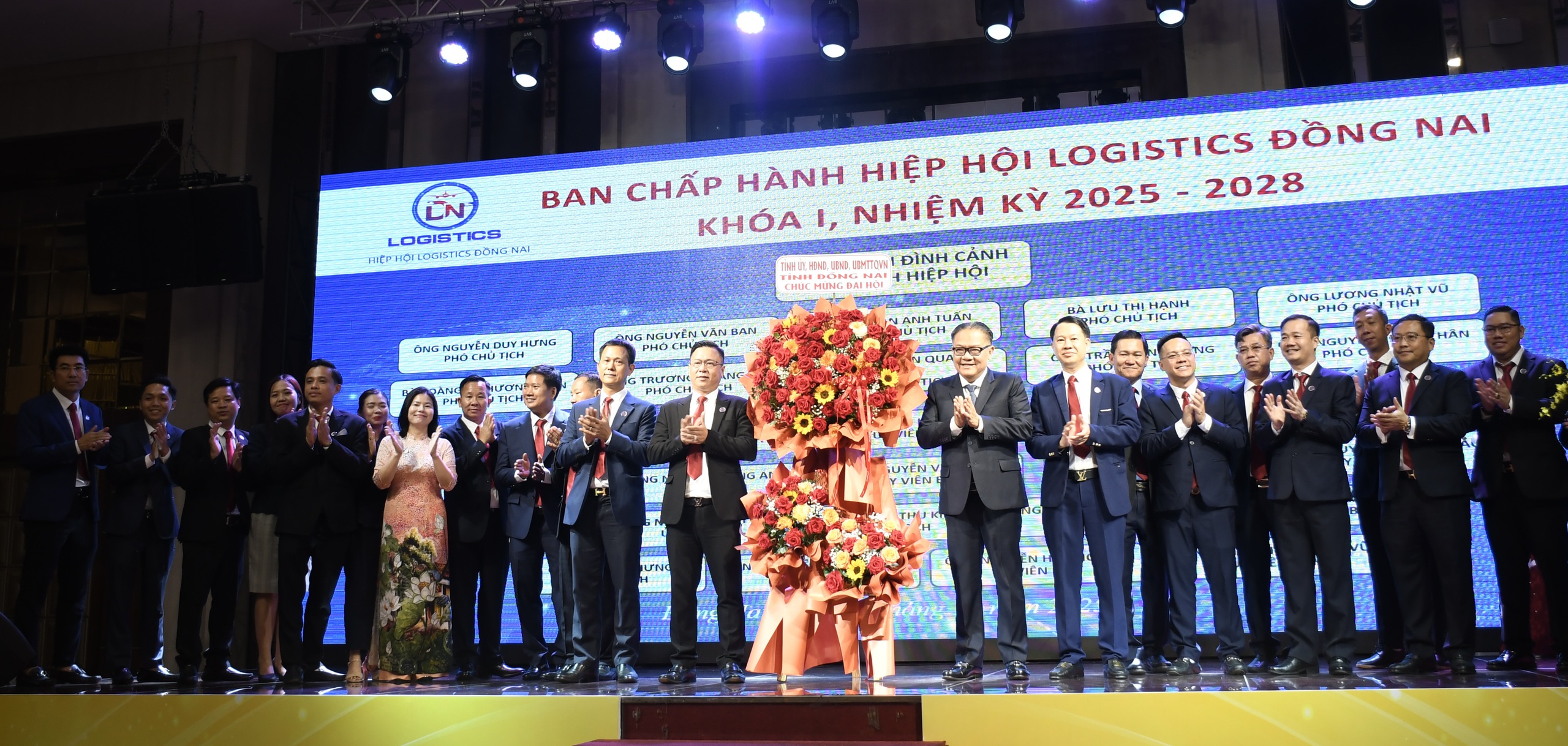 &Ocirc;ng Phan Đ&igrave;nh Cảnh được bầu l&agrave;m Chủ tịch Hiệp hội Logistics Đồng Nai - Ảnh 1.