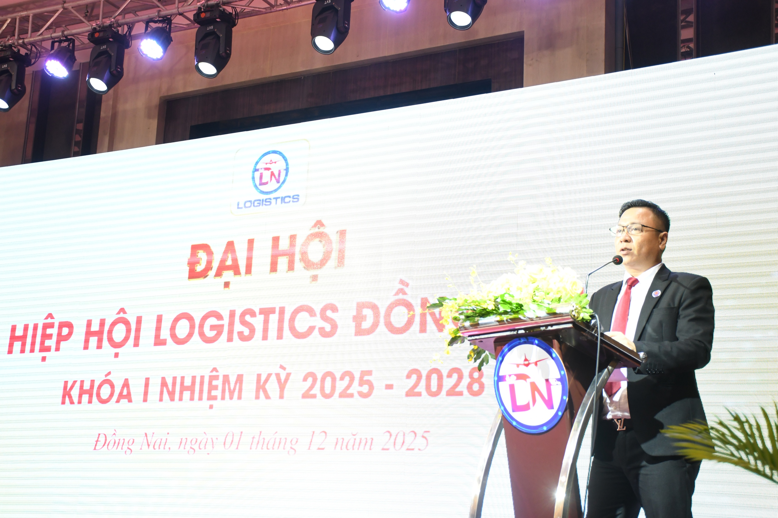 &Ocirc;ng Phan Đ&igrave;nh Cảnh được bầu l&agrave;m Chủ tịch Hiệp hội Logistics Đồng Nai - Ảnh 2.