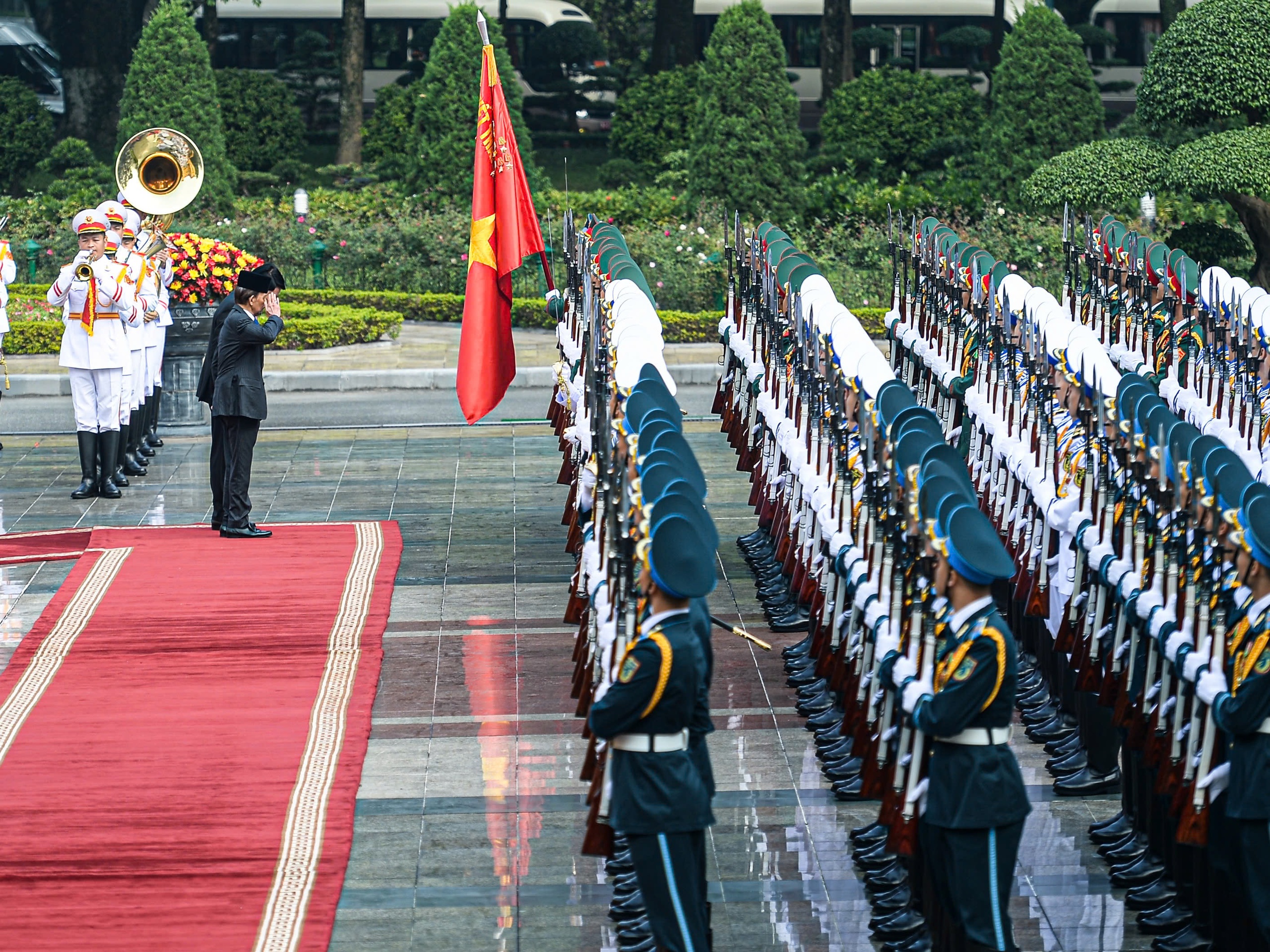 Chủ tịch nước Lương Cường chủ tr&igrave; lễ đ&oacute;n ch&iacute;nh thức Quốc vương Brunei - Ảnh 6.
