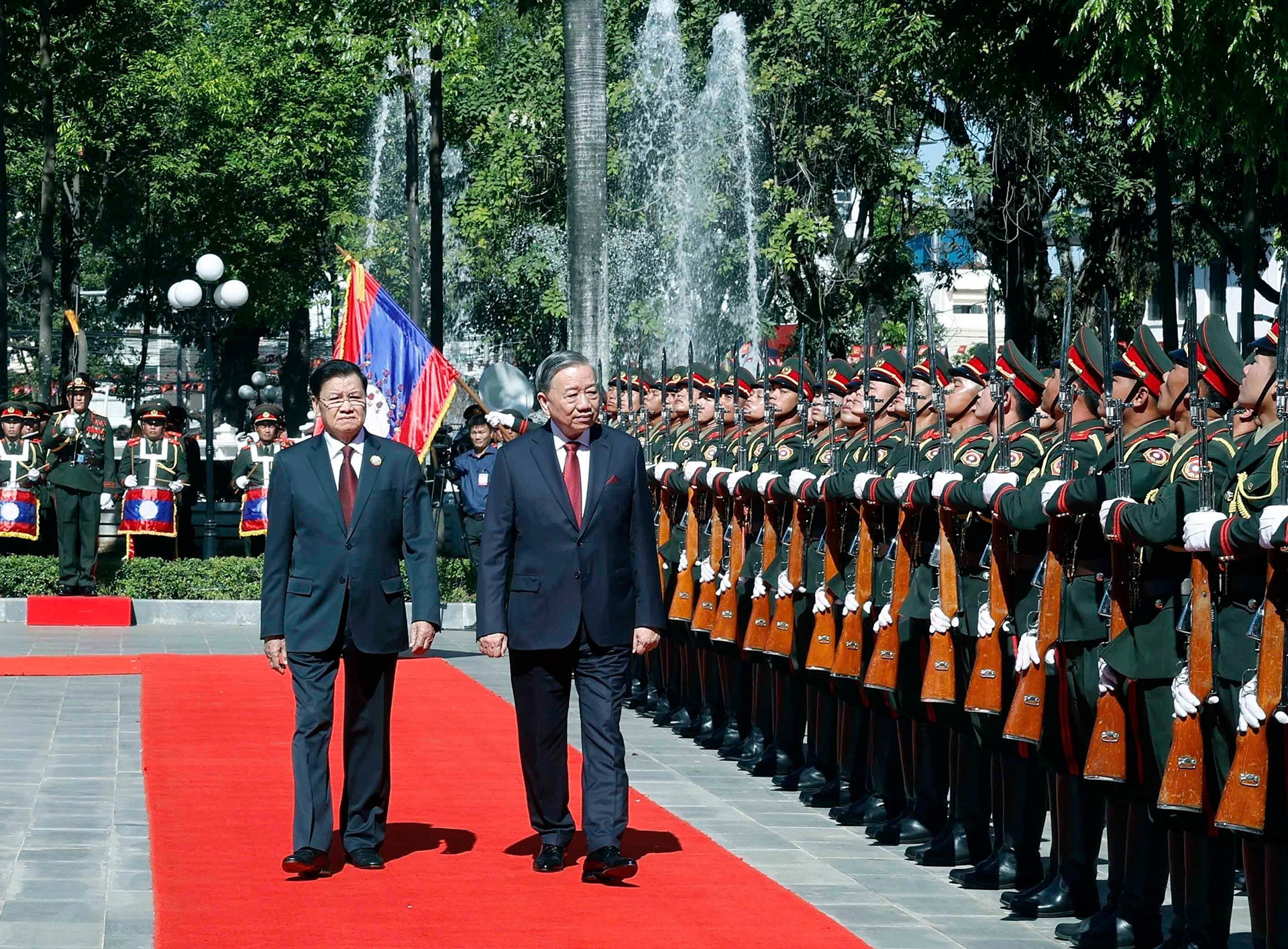 Lễ đón trọng thể Tổng Bí thư Tô Lâm và Phu nhân tại Vientiane , Lào - Ảnh 9.