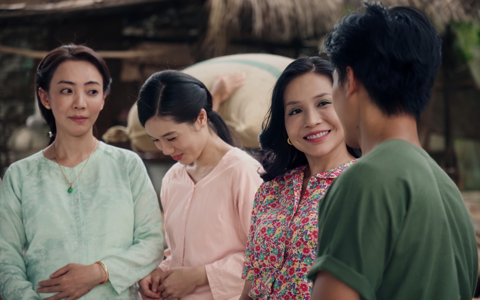 Khả Như, La Thành, Trương Minh Thảo… nhập hội với Thu Trang!
