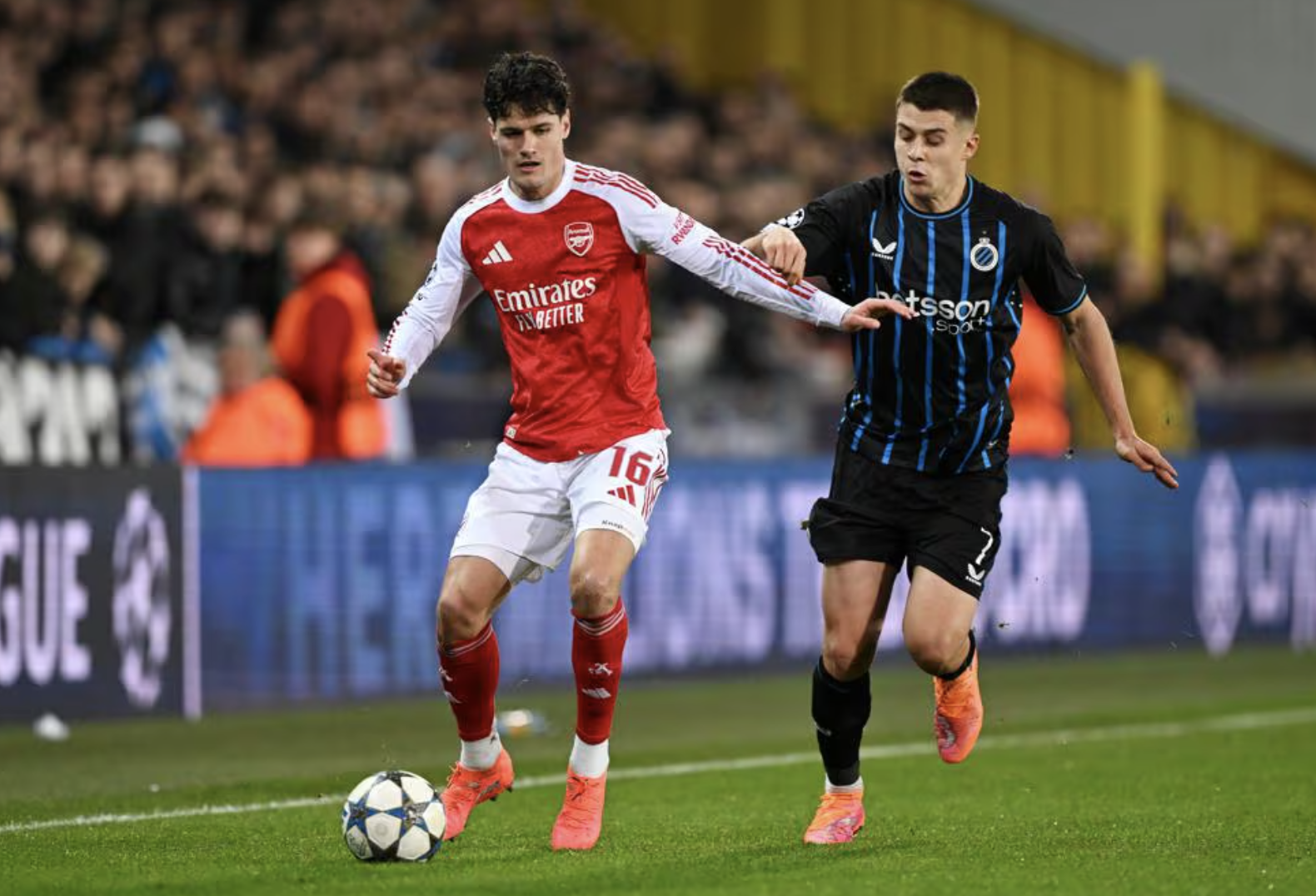 "Si&ecirc;u dự bị" Madueke rực s&aacute;ng, Arsenal nối d&agrave;i mạch to&agrave;n thắng - Ảnh 1.