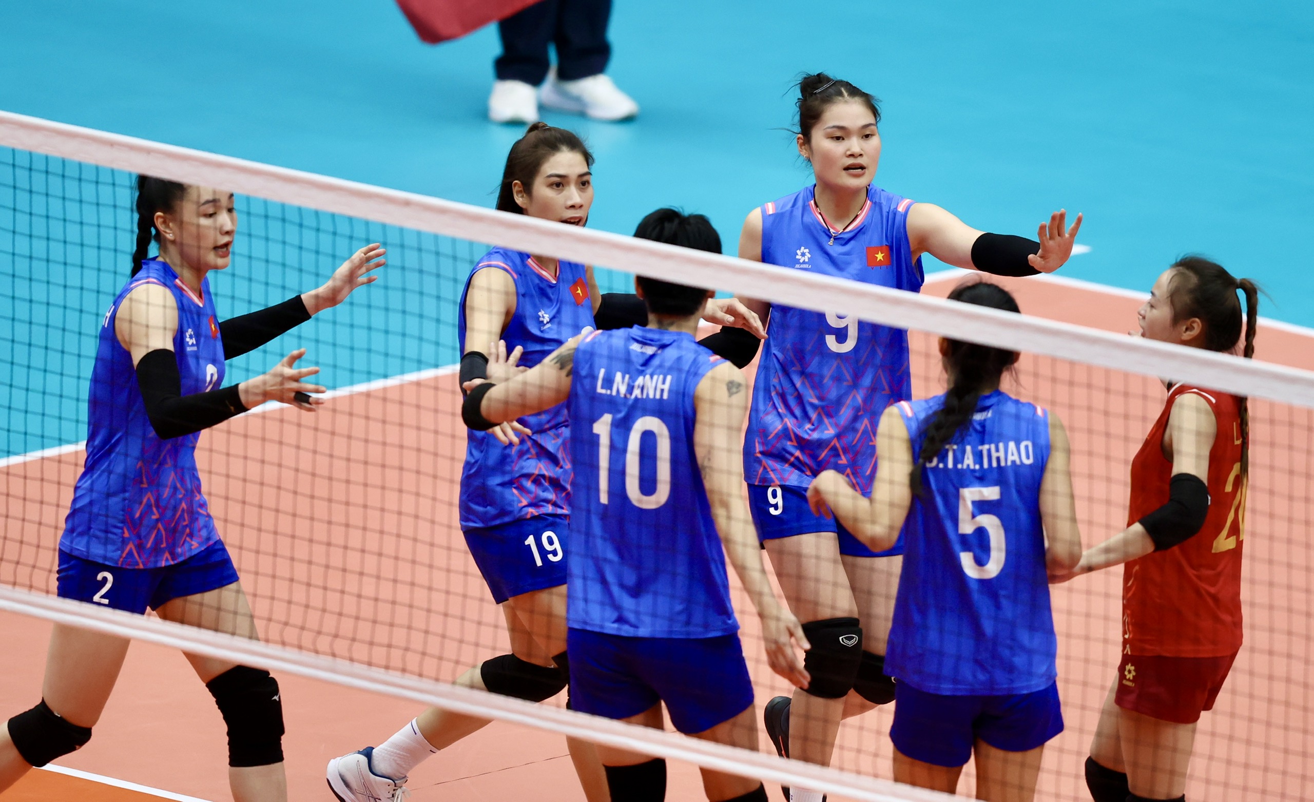 SEA Games 33 ng&agrave;y 10-12: Bơi bất ngờ c&oacute; tấm HCĐ tiếp sức nữ lịch sử - Ảnh 10.