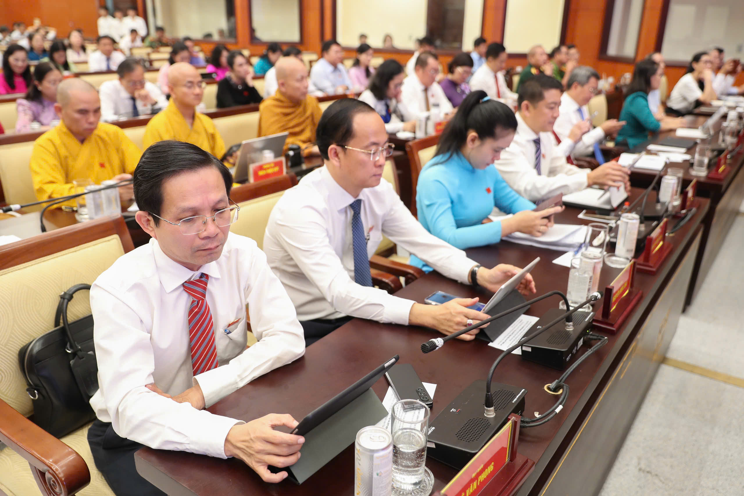 Hôm nay, HĐND TPHCM chất vấn Giám đốc Sở Xây dựng, Sở An toàn thực phẩm - Ảnh 5.