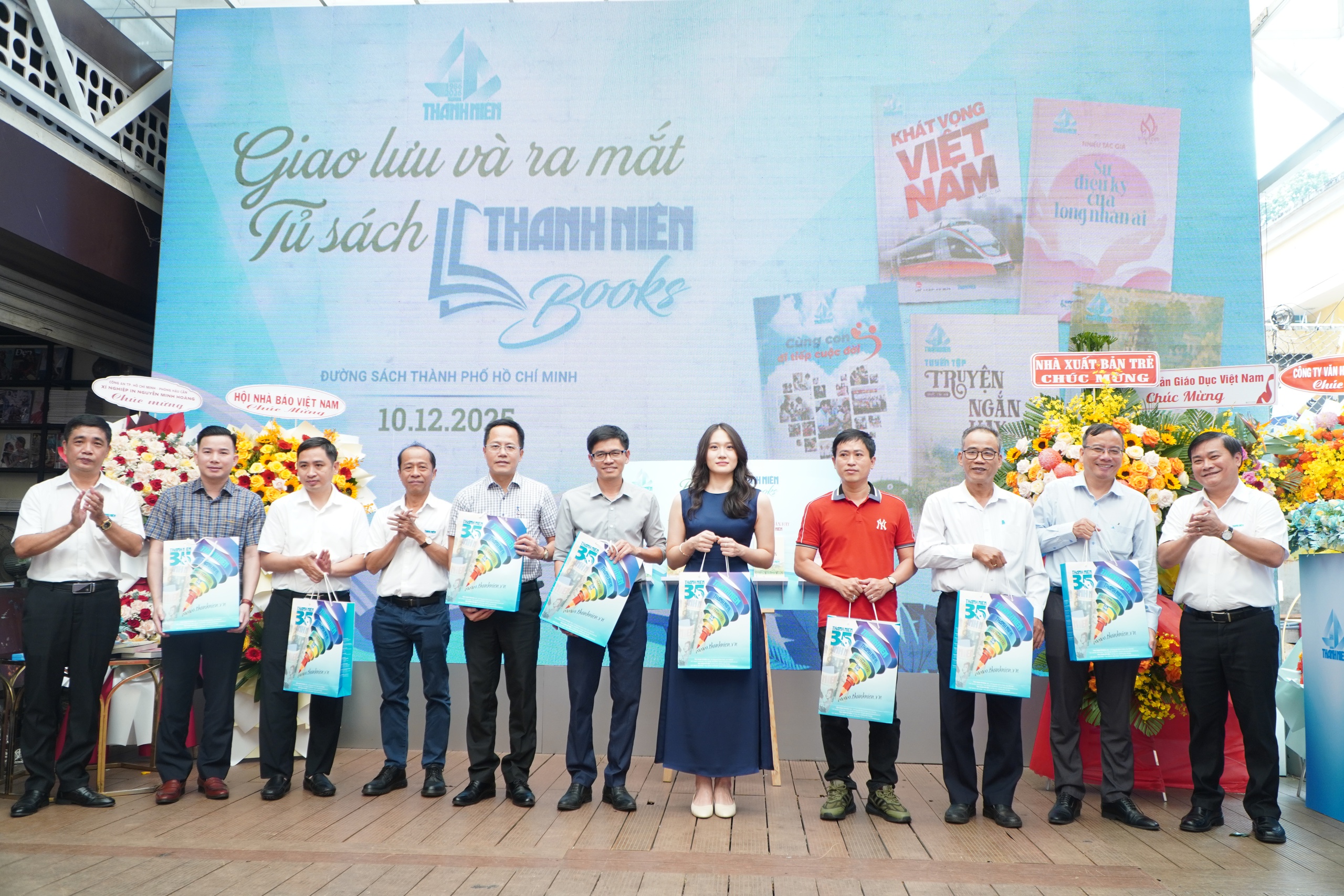 B&aacute;o Thanh Ni&ecirc;n ra mắt Tủ s&aacute;ch Thanh Nien Books - Ảnh 6.