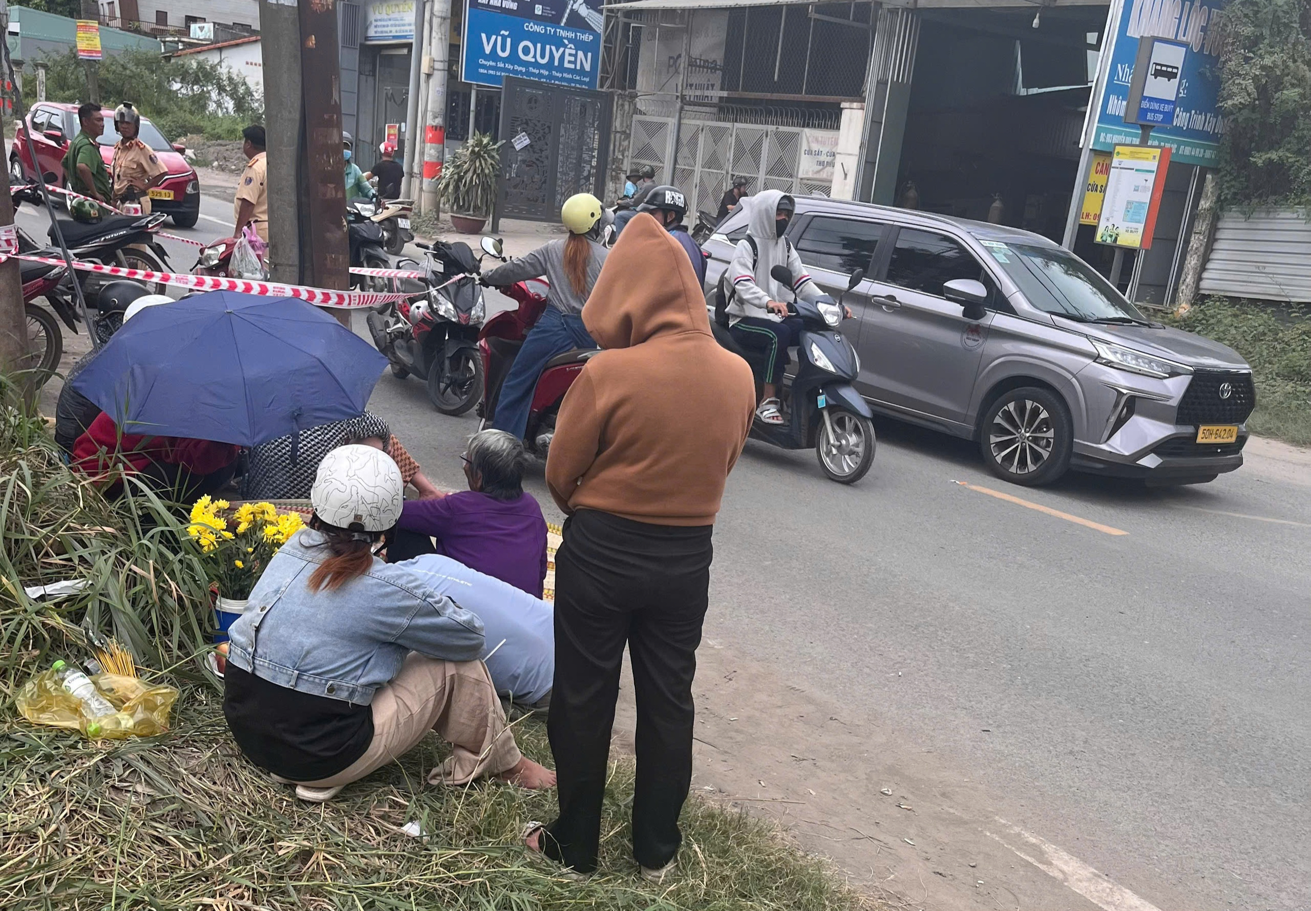 Tai nạn chết người trên đường Nguyễn Duy Trinh , TPHCM: Nguyên nhân và hệ lụy - Ảnh 2.
