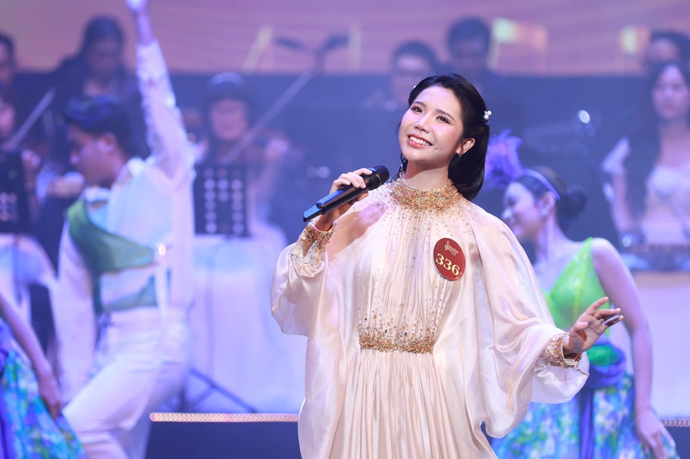 Đào Lê Phương Chi giành ngôi Quán quân "Tiếng hát Hà Nội 2025" - Ảnh 3.