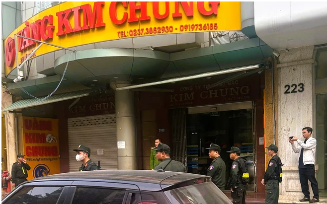 Thu 5.000 tỉ đồng trong 5 năm, nộp thuế 10 triệu đồng/tháng, tiệm vàng Kim Chung trốn thuế cách nào?