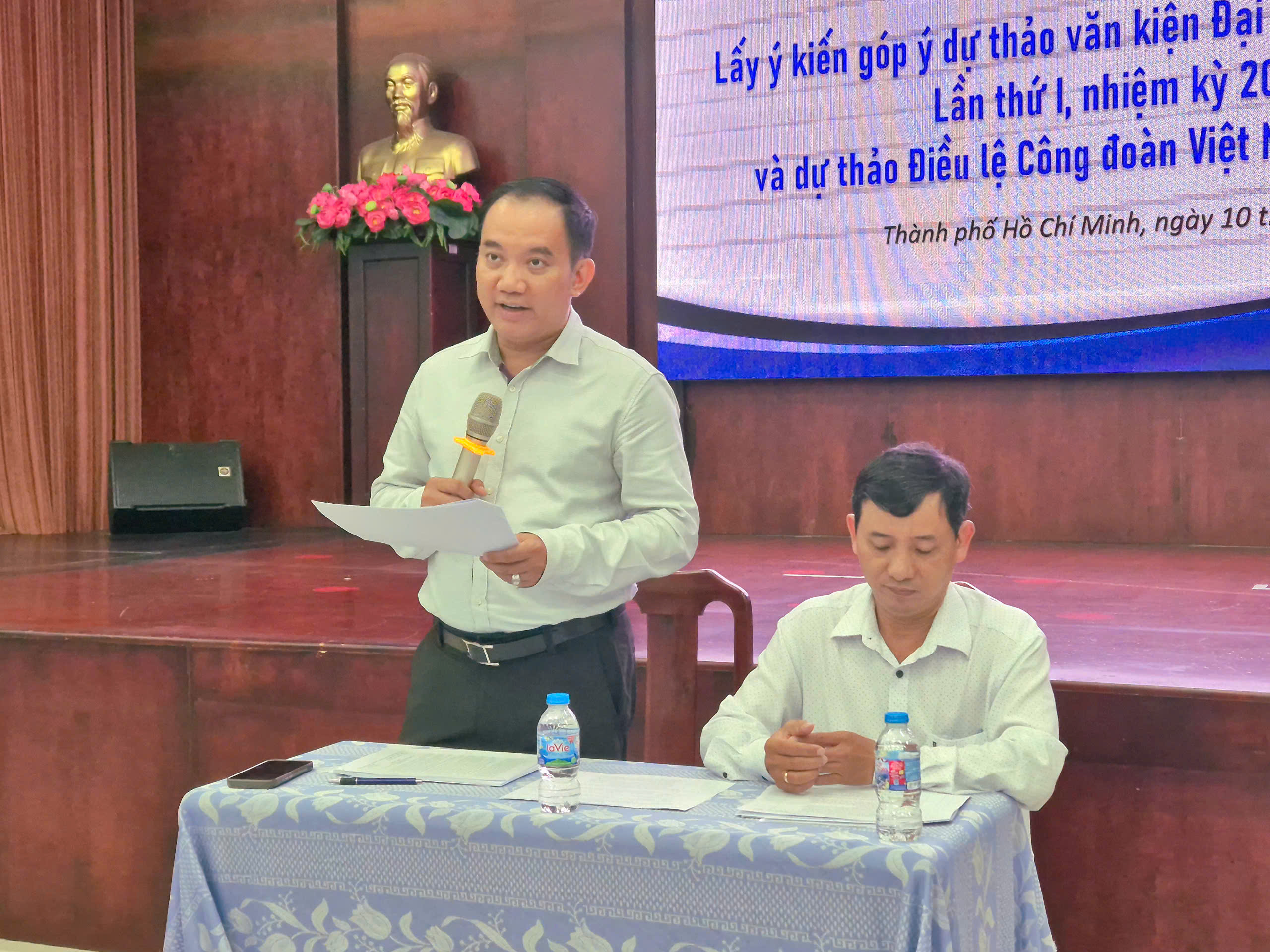 Cần đ&aacute;nh gi&aacute; đầy đủ, kh&aacute;ch quan về t&igrave;nh h&igrave;nh hoạt động của C&ocirc;ng đo&agrave;n phường, x&atilde;, đặc khu - Ảnh 1.