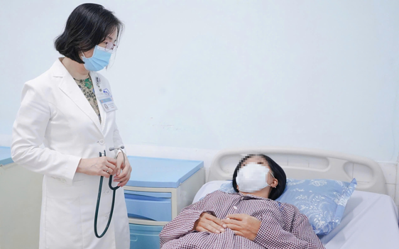 Trời nắng mưa thất thường dễ mắc bệnh g&igrave;? - Ảnh 2.