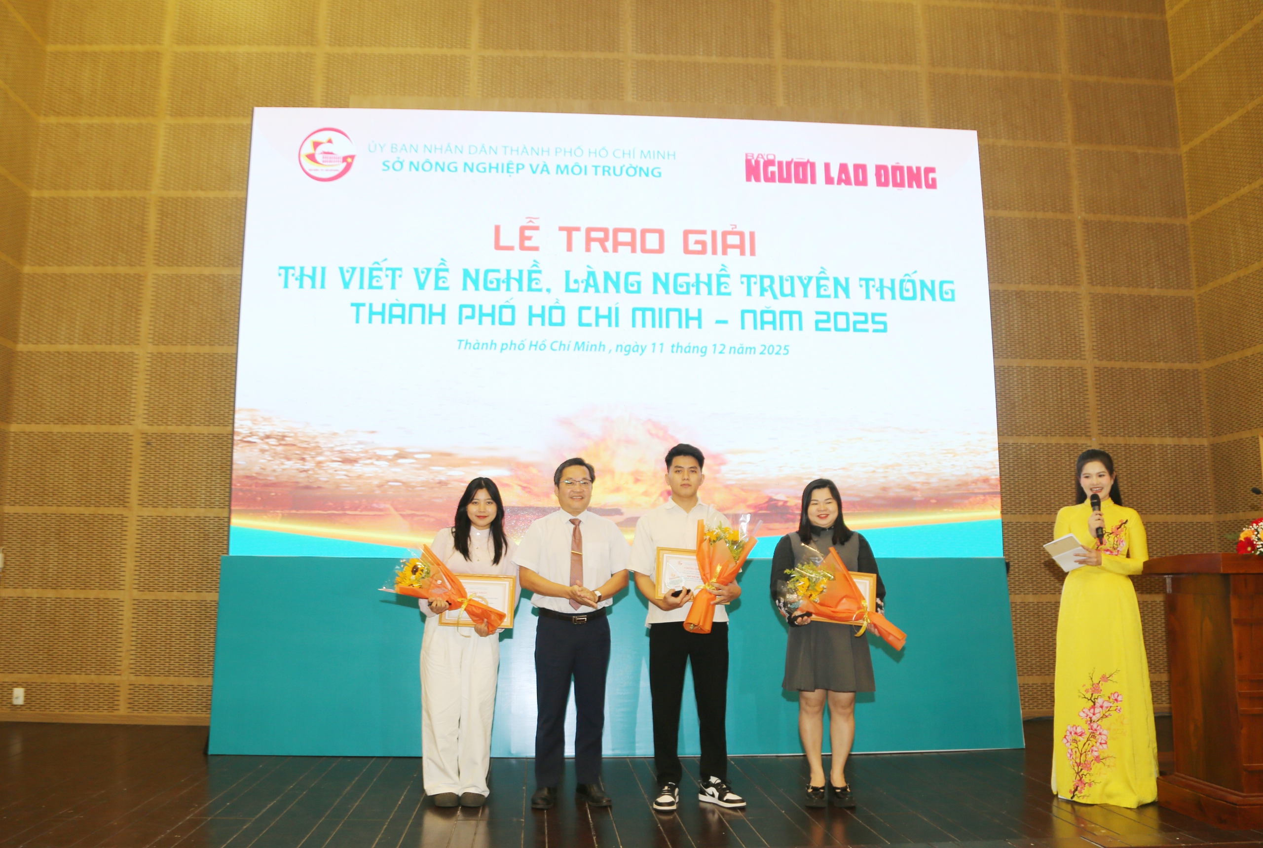 Trao giải Cuộc thi viết về nghề, l&agrave;ng nghề truyền thống TPHCM năm 2025 - Ảnh 5.