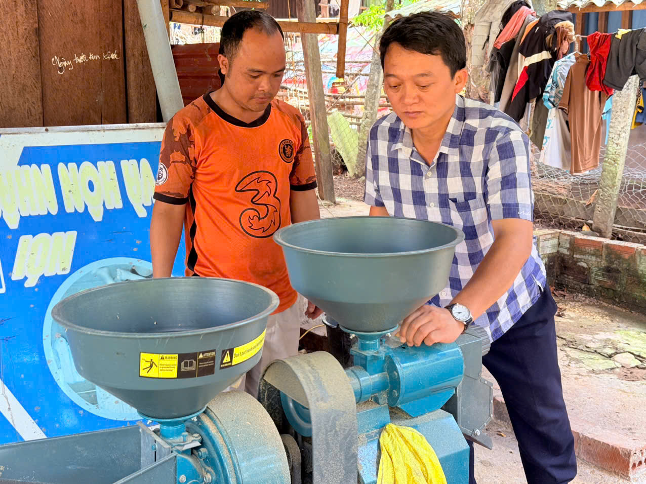 Tho&aacute;t ngh&egrave;o nhờ sinh kế dưới t&aacute;n rừng Trường Sơn - Ảnh 4.