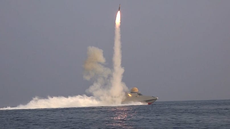 Kịch bản Iran trút “cơn mưa” 2.000 tên lửa khiến Israel cảnh giác - Ảnh 1.