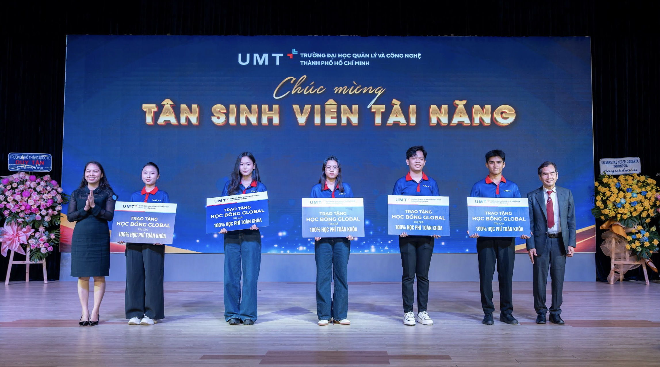 Trường ĐH tại TPHCM c&ocirc;ng bố học bổng t&agrave;i năng hơn 111 tỉ đồng - Ảnh 1.