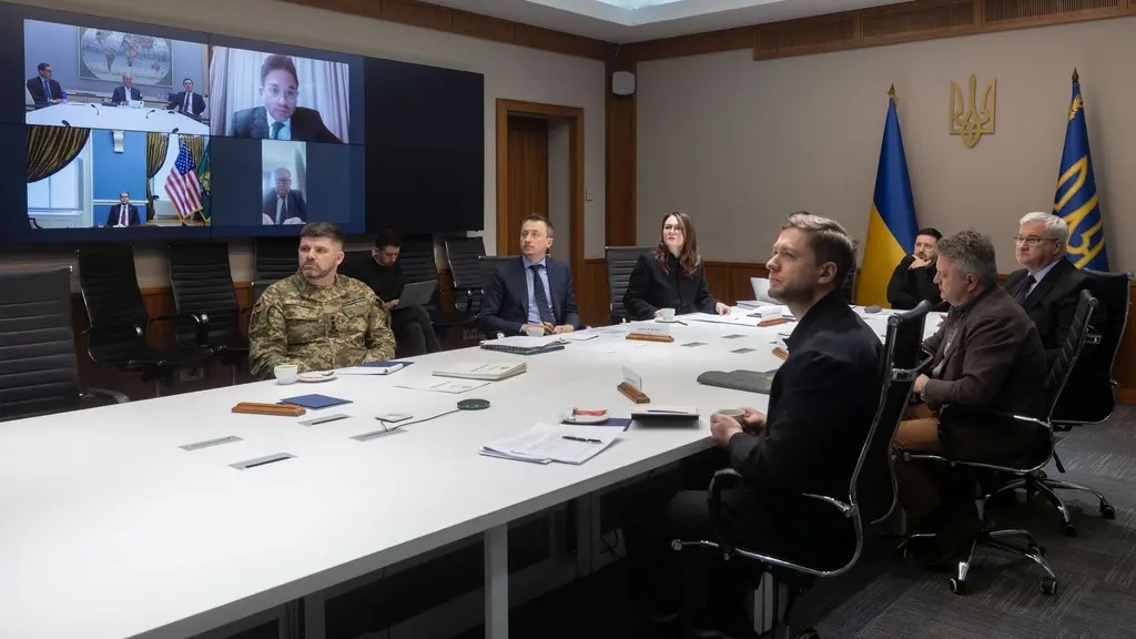 Khủng hoảng Ukraine: Mỹ cảnh báo phải “thực tế”, đòi “câu trả lời” từ Ukraine - Ảnh 2.