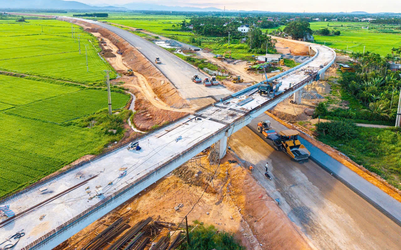 Đột phá hạ tầng, kiến tạo vị thế