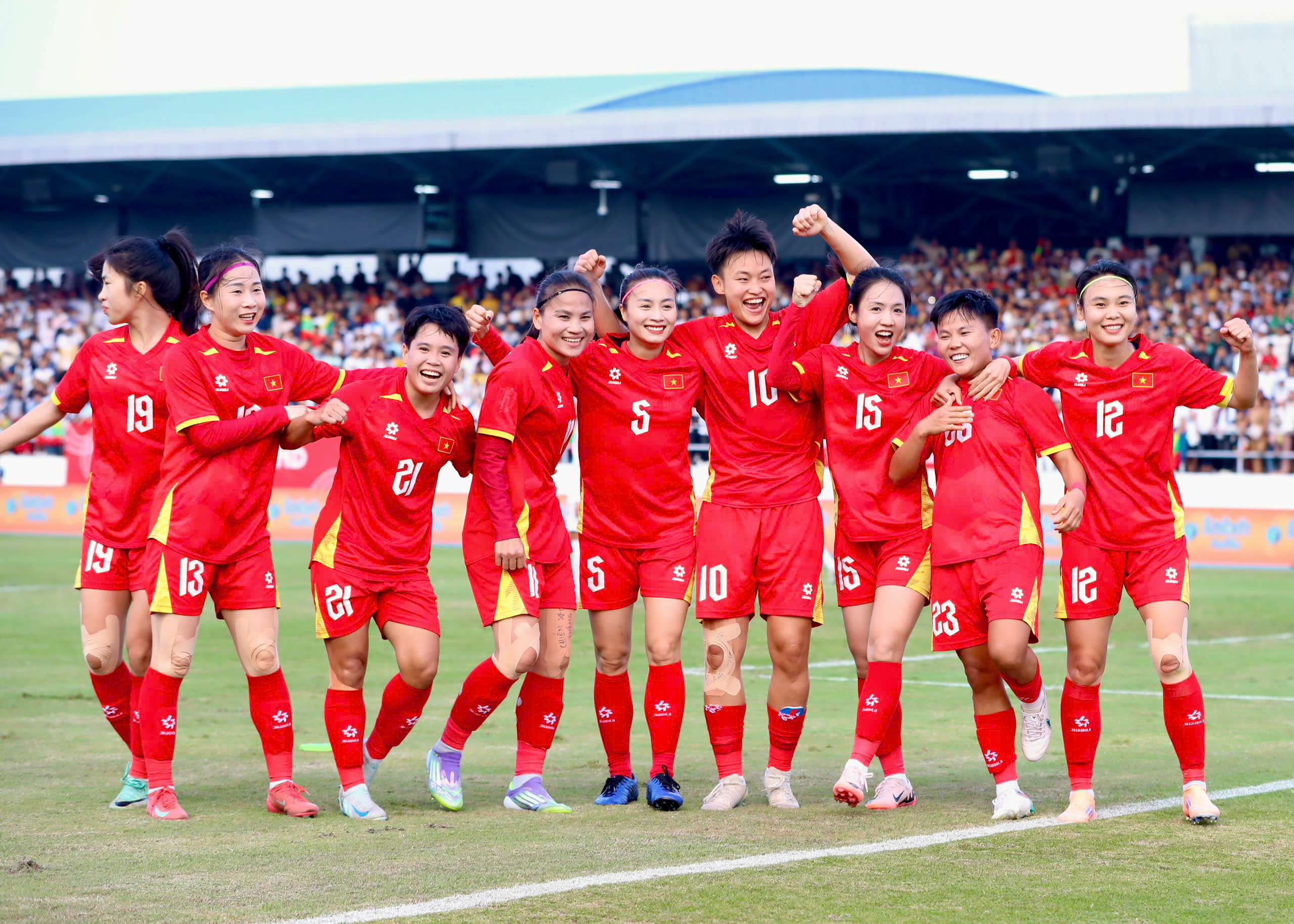 X&aacute;c định cặp b&aacute;n kết b&oacute;ng đ&aacute; nữ SEA Games 33 - Ảnh 1.