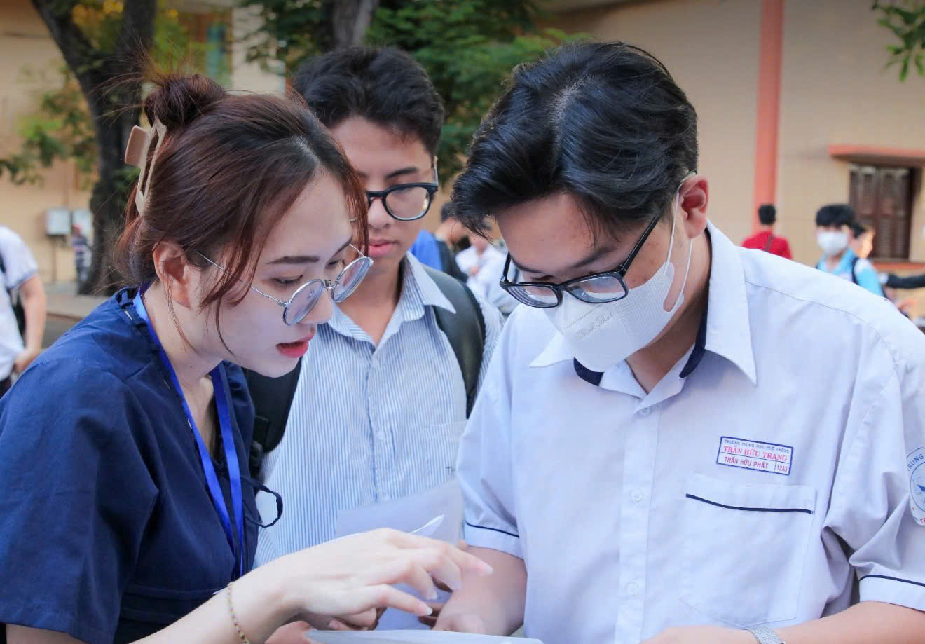 8 trường th&agrave;nh vi&ecirc;n ĐHQG TPHCM chỉ sử dụng 1 phương thức x&eacute;t tuyển - Ảnh 1.