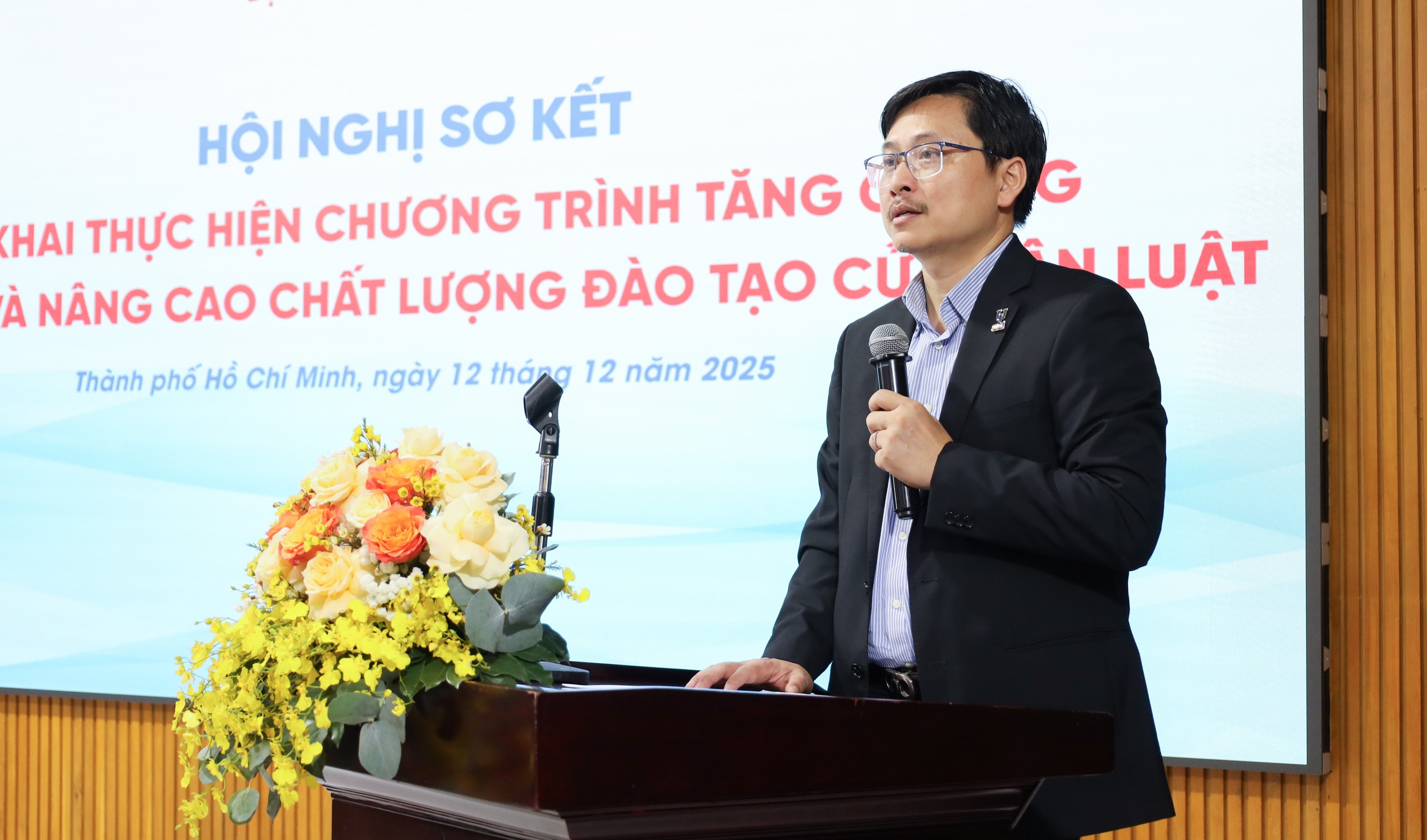 Đột ph&aacute; chất lượng cử nh&acirc;n luật với Chương tr&igrave;nh 1056 - Ảnh 2.