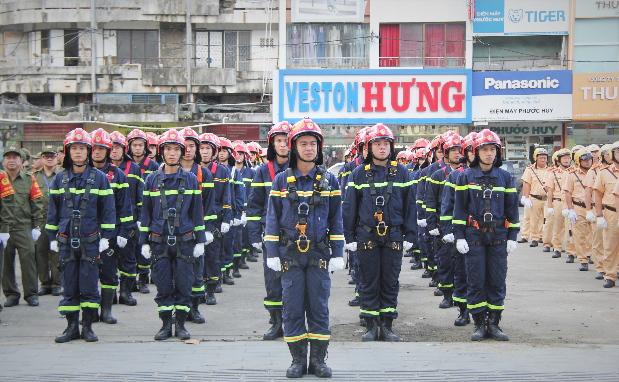 C&ocirc;ng an Đ&agrave; Nẵng ra qu&acirc;n cao điểm bảo đảm an ninh trật tự trước c&aacute;c sự kiện trọng điểm - Ảnh 10.
