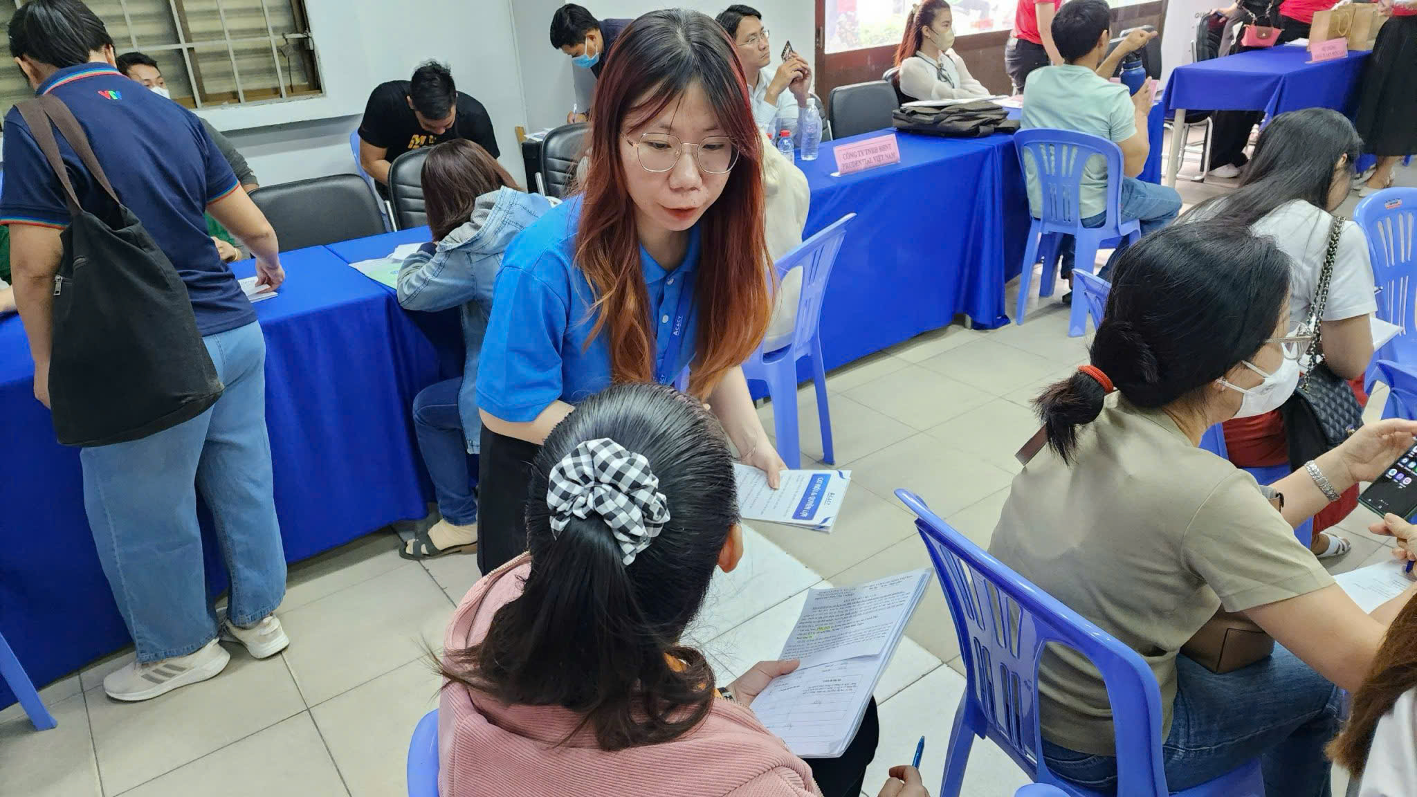 TPHCM cần 18.000 lao động dịp cuối năm: Doanh nghiệp n&agrave;o đang tuyển mạnh? - Ảnh 1.