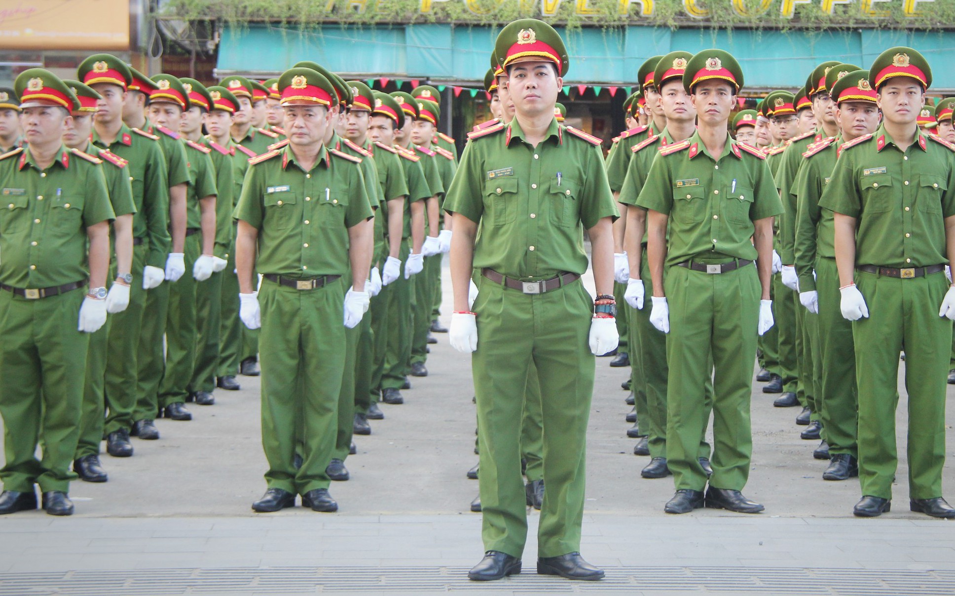 Hình ảnh Công an Đà Nẵng, Khánh Hoà ra quân trấn áp tội phạm trong sáng 12-12