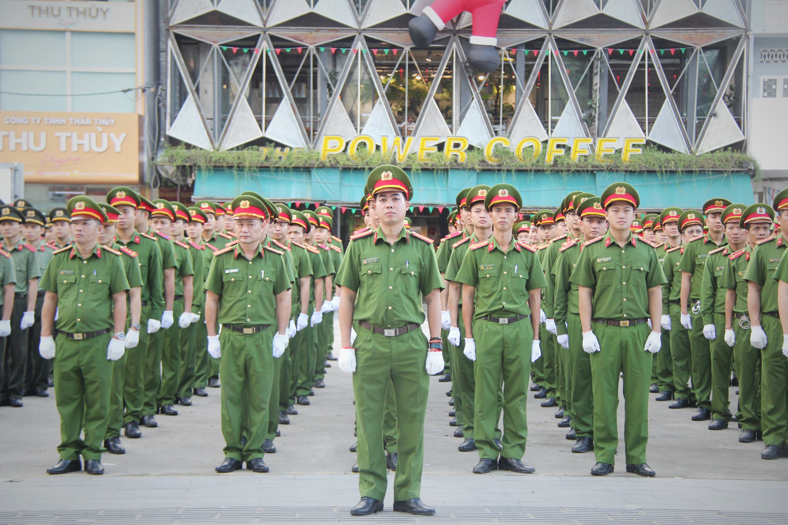 C&ocirc;ng an Đ&agrave; Nẵng ra qu&acirc;n cao điểm bảo đảm an ninh trật tự trước c&aacute;c sự kiện trọng điểm - Ảnh 8.