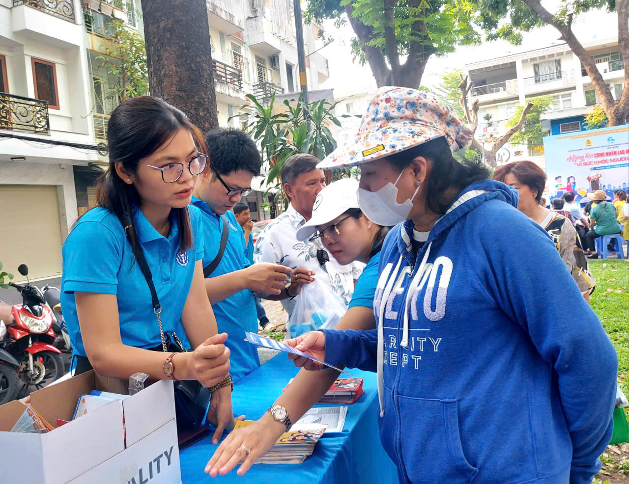TPHCM hỗ trợ th&ecirc;m mức đ&oacute;ng BHXH tự nguyện cho người d&acirc;n - Ảnh 1.