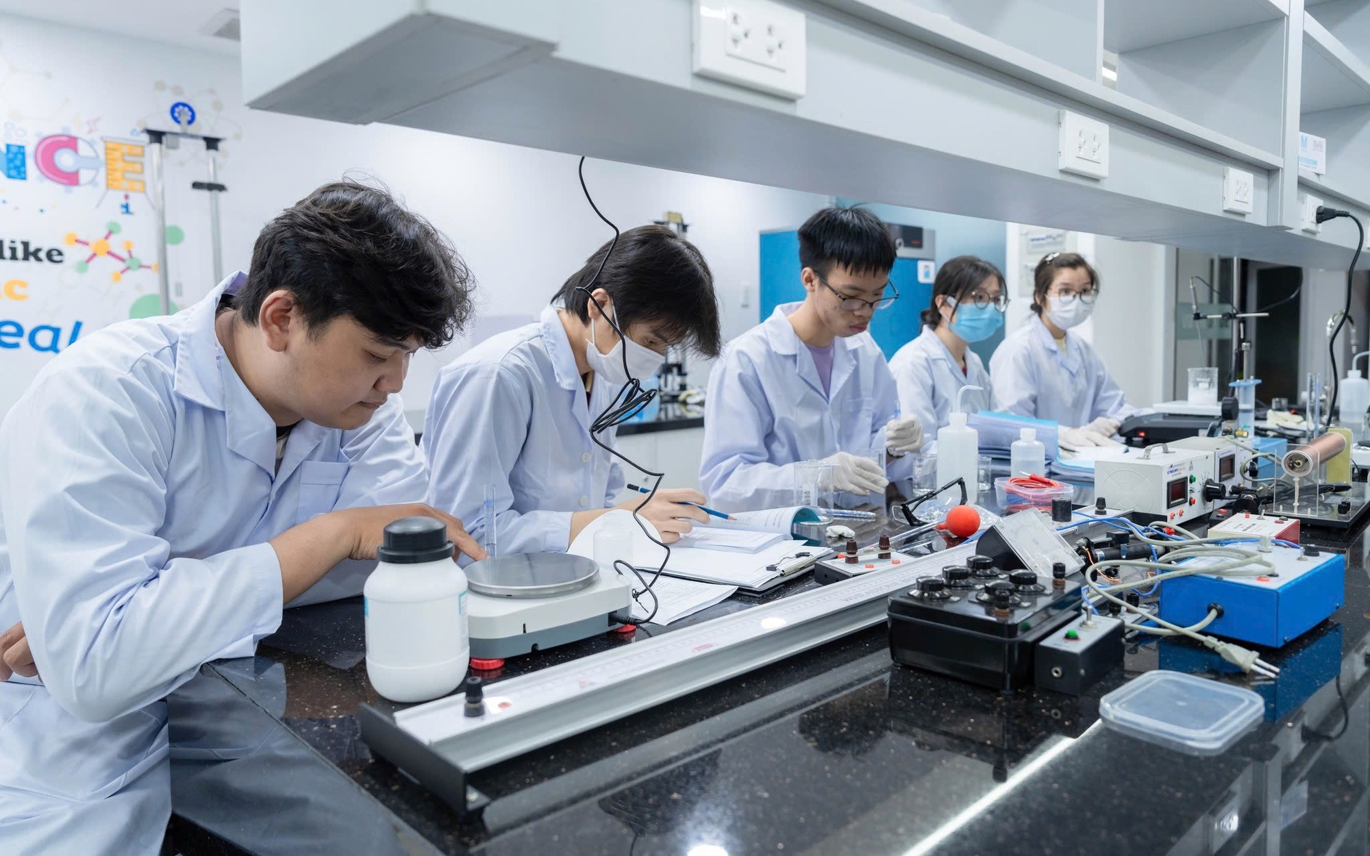 Phát triển nguồn nhân lực chất lượng cao